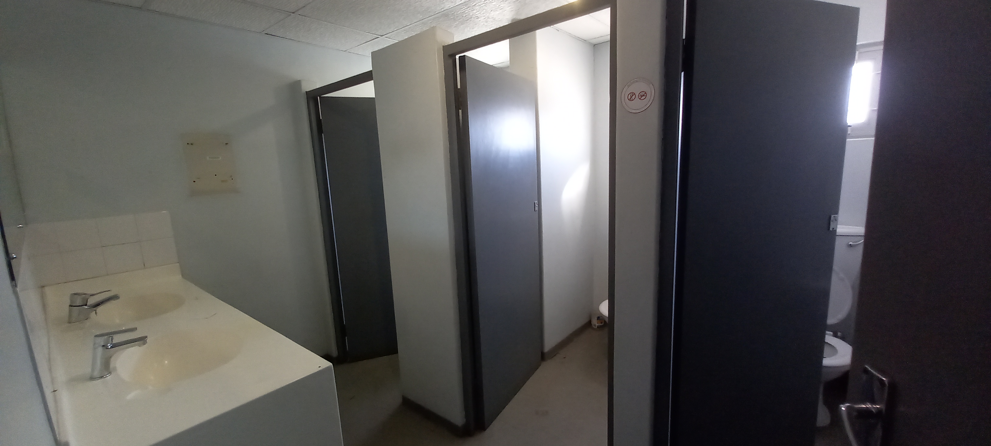 642m² Office Space to rent at ABSA BUILDING - WYNBERG in Wynberg