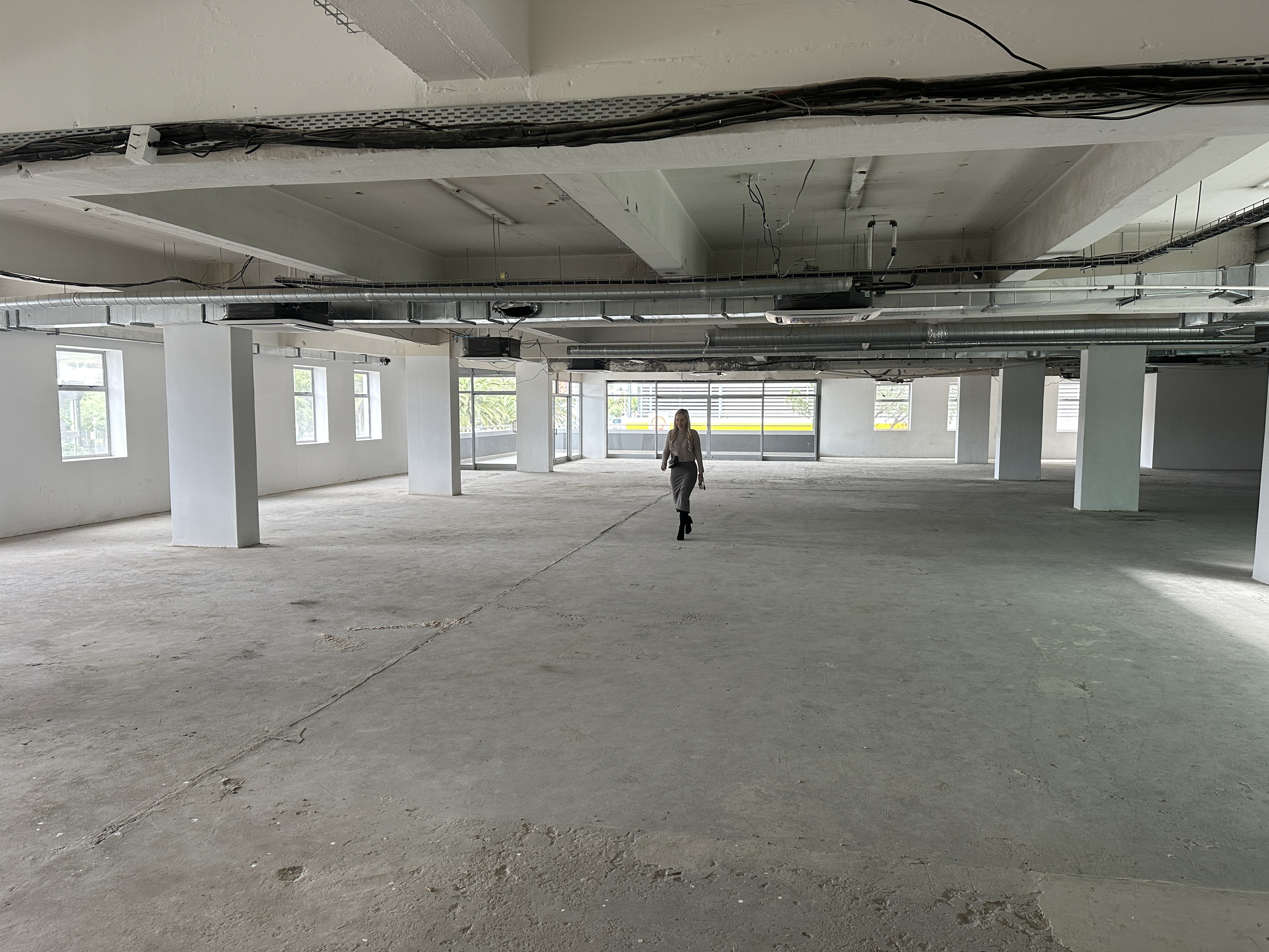 1 184m² Office Space to rent at Amber Place in Foreshore