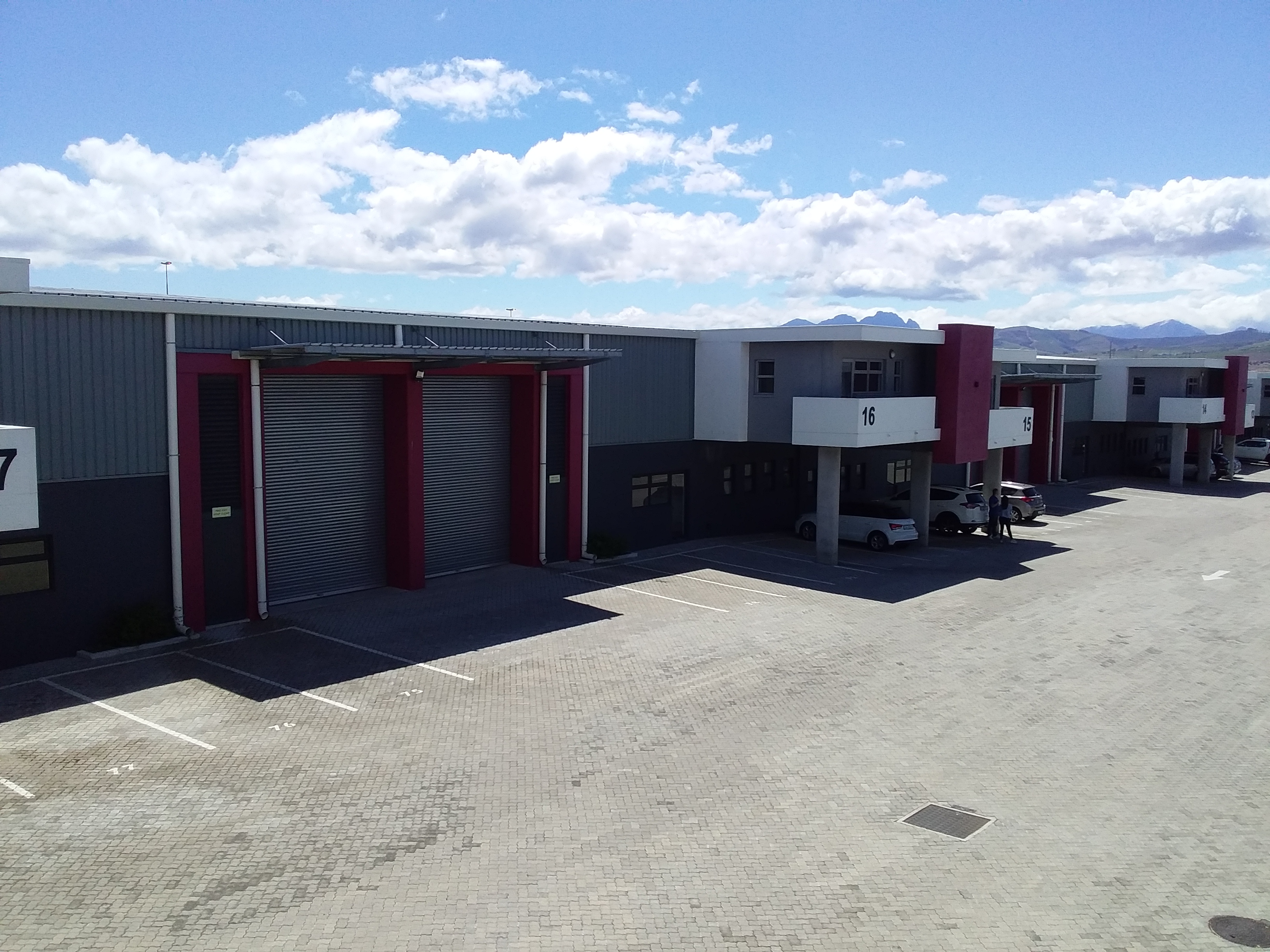 Warehouse to rent at Bellray Business Park in Stikland