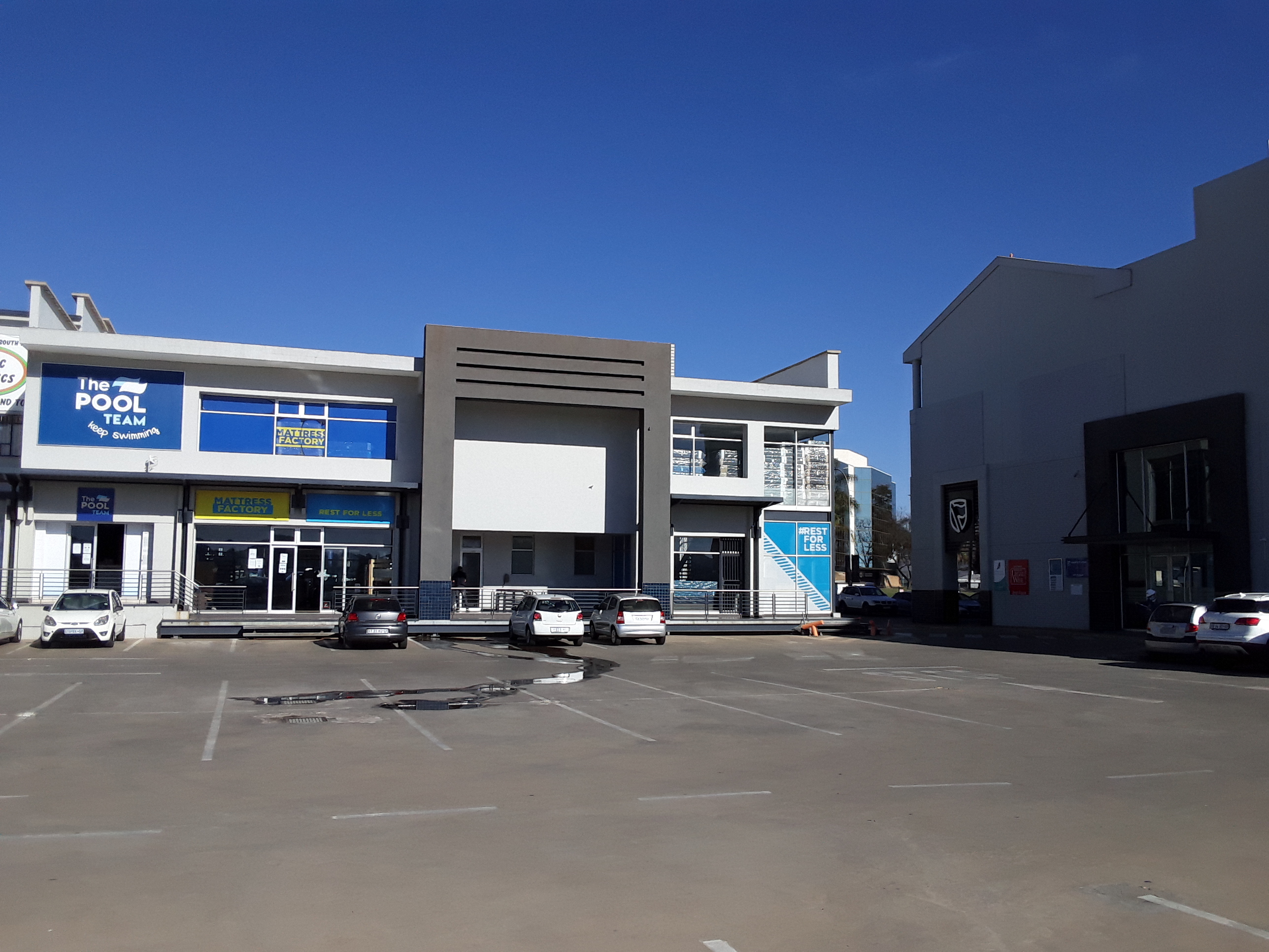 146m² Office Space to rent at Blackheath Mews - Cresta in Blackheath