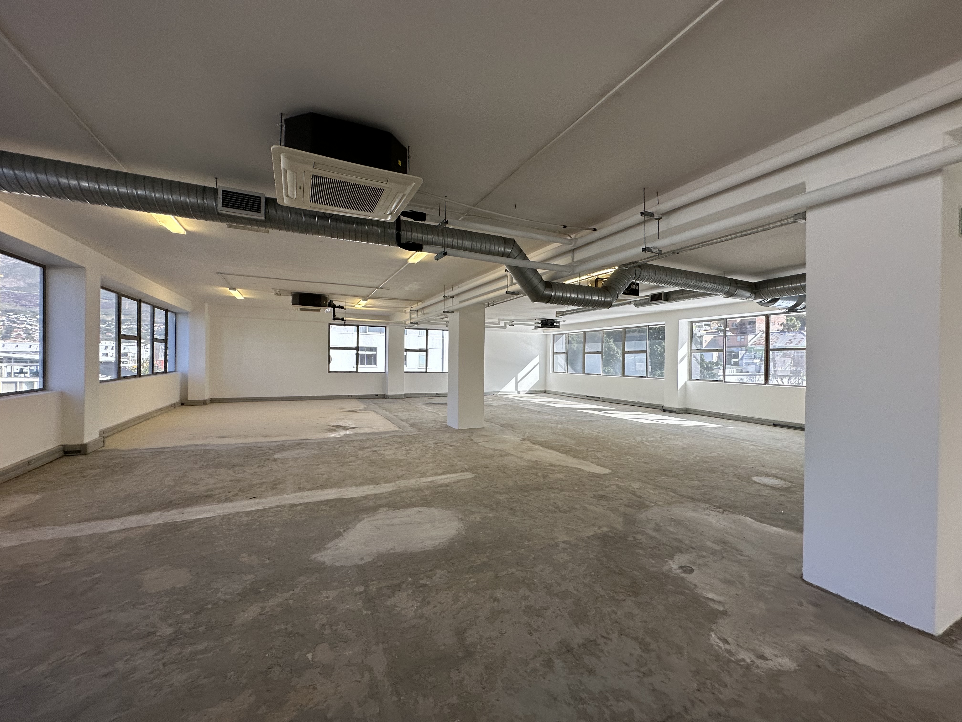 869m² Office Space to rent at Buitengracht Centre in Cape Town CBD