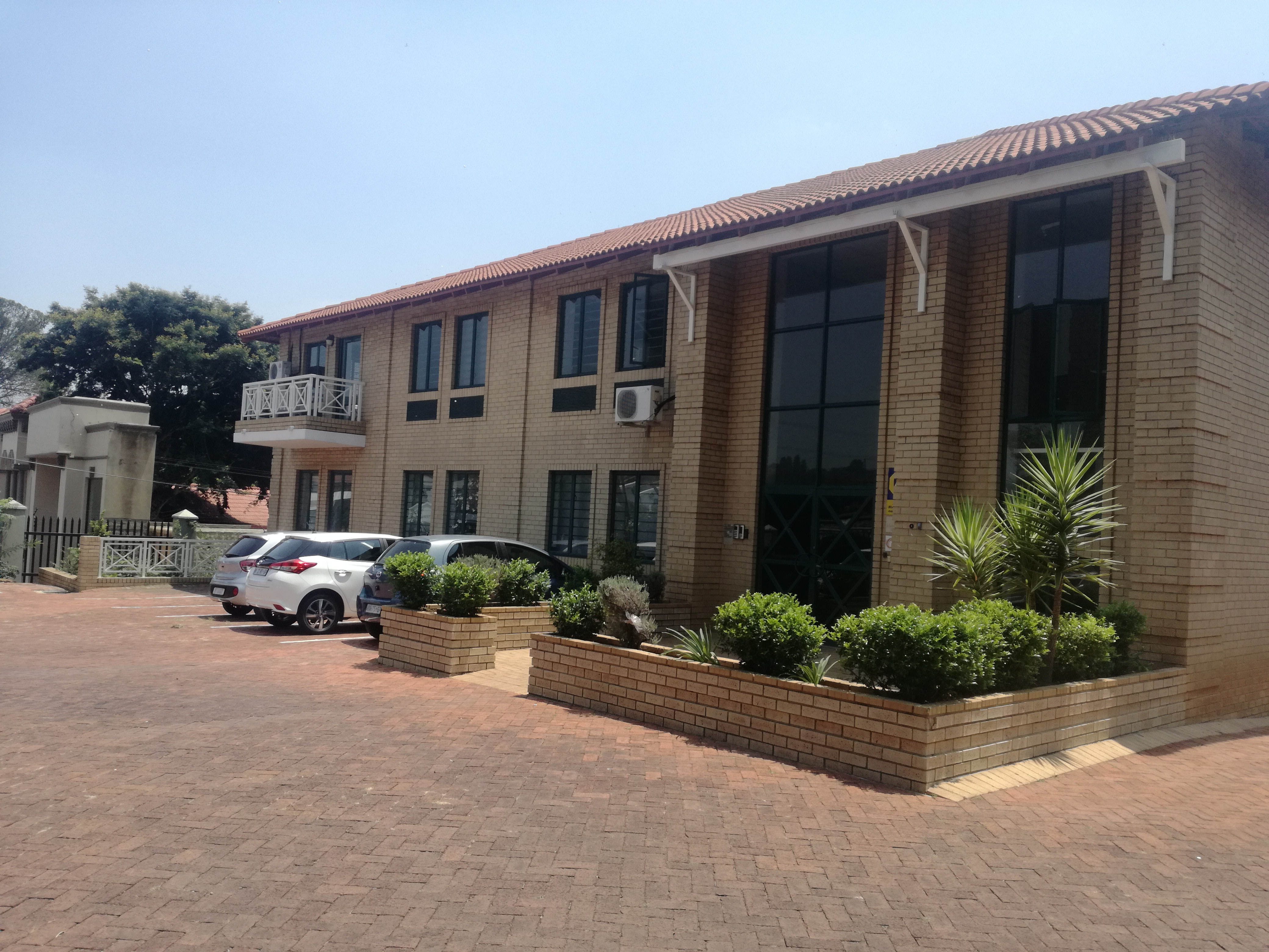 263m² Office Space to rent at Burnside Island in Craighall Park