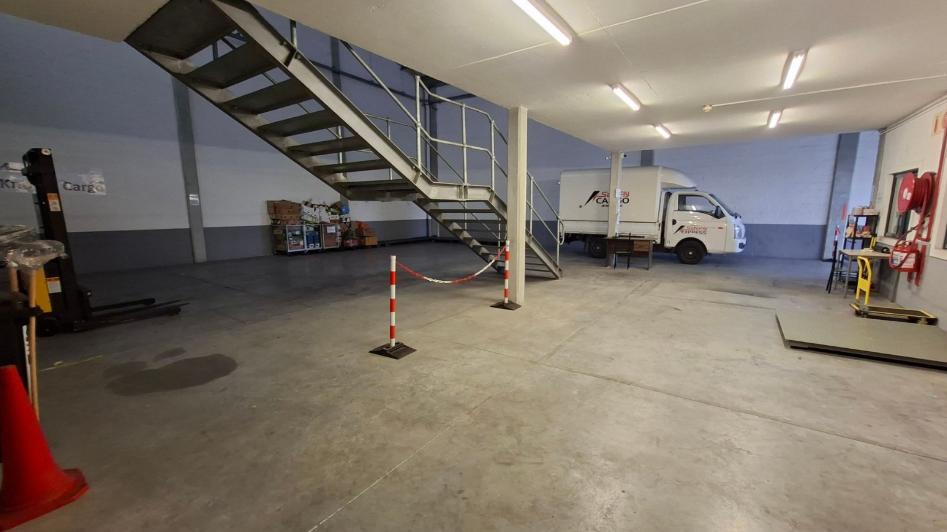 Warehouse to rent at CTX Business Park in Airport Industria