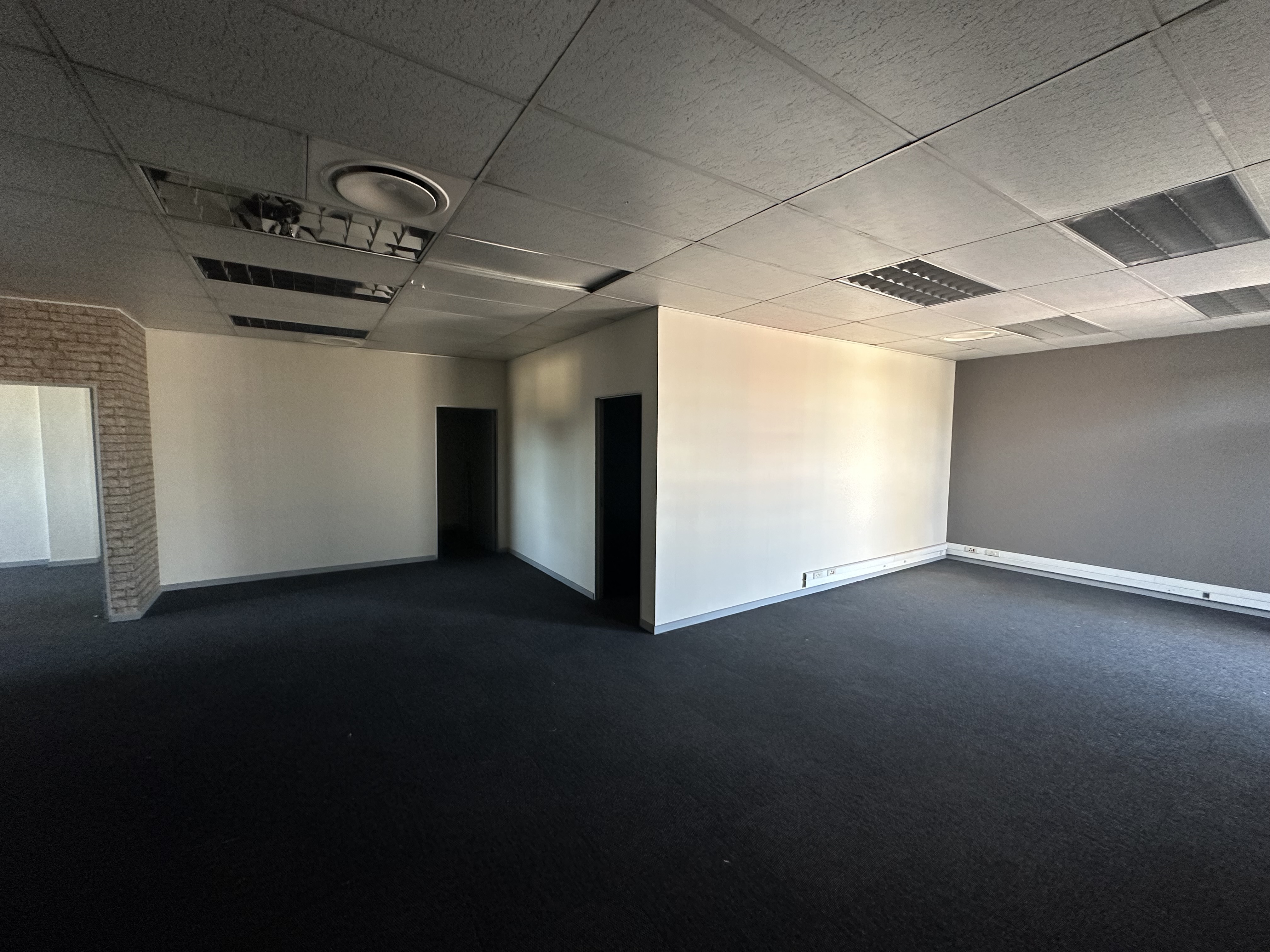 150m² Office Space to rent at Frazzitta Business Park - Milnerton in Marconi Beam