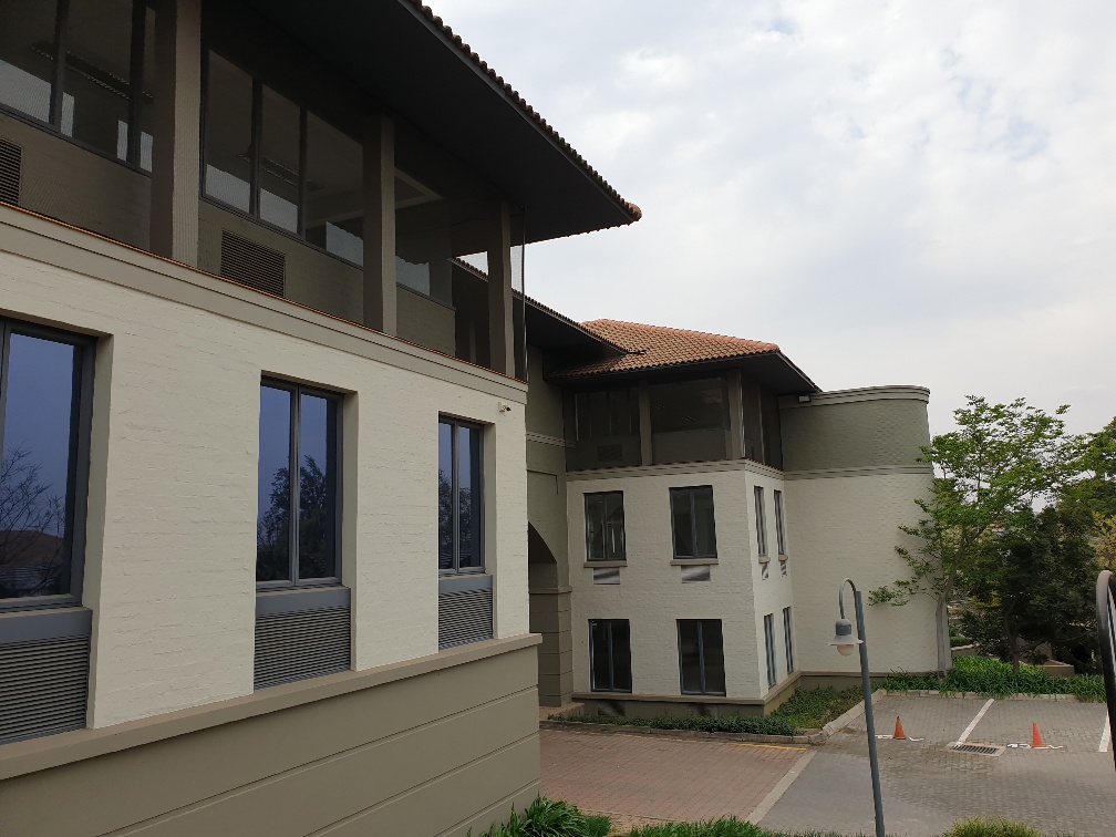 556m² Office Space to rent at Grayston Office Park in Sandown JHB