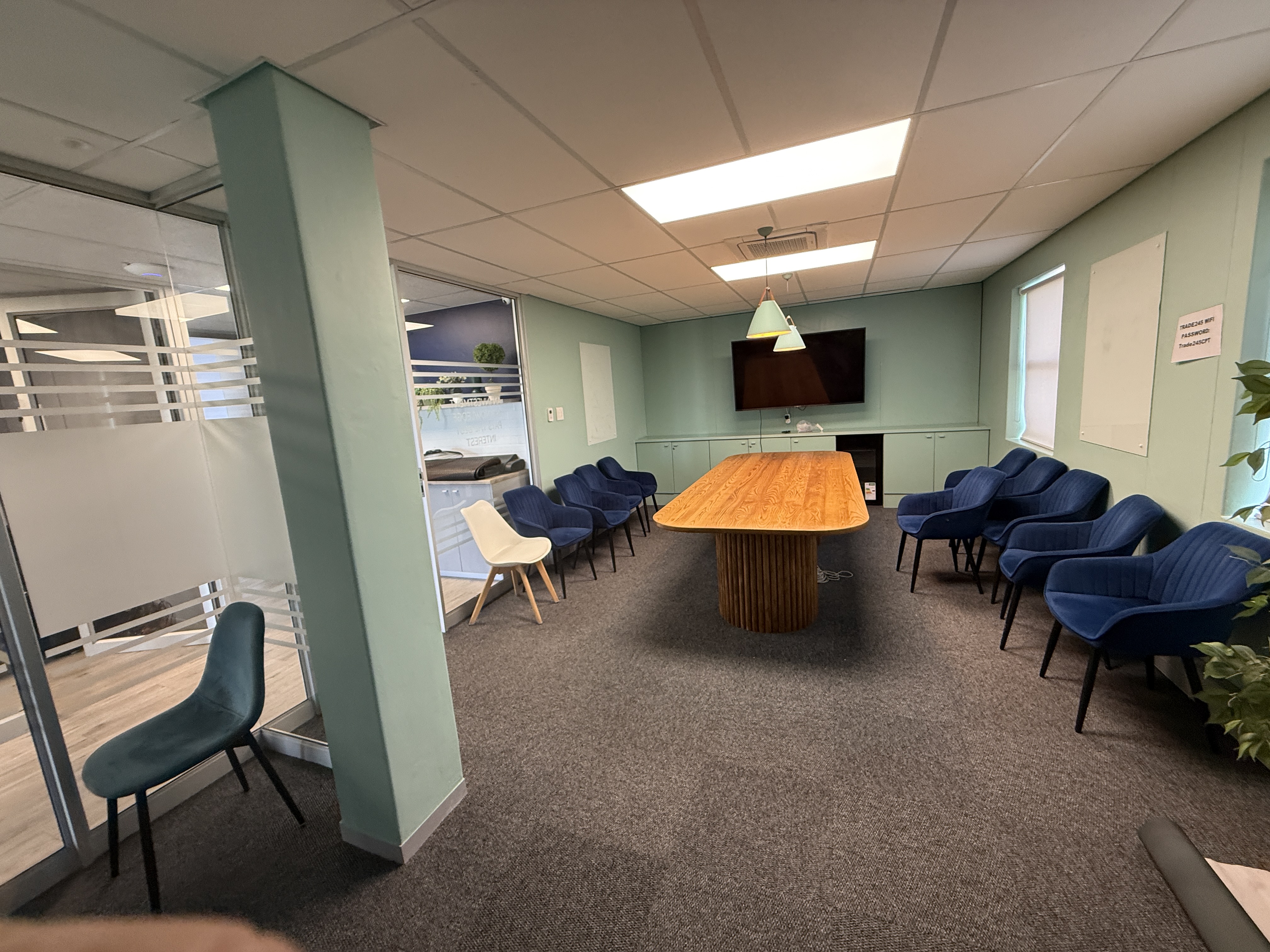 544m² Office Space to rent at Greenford Office Estate Phase 1 in Kenilworth