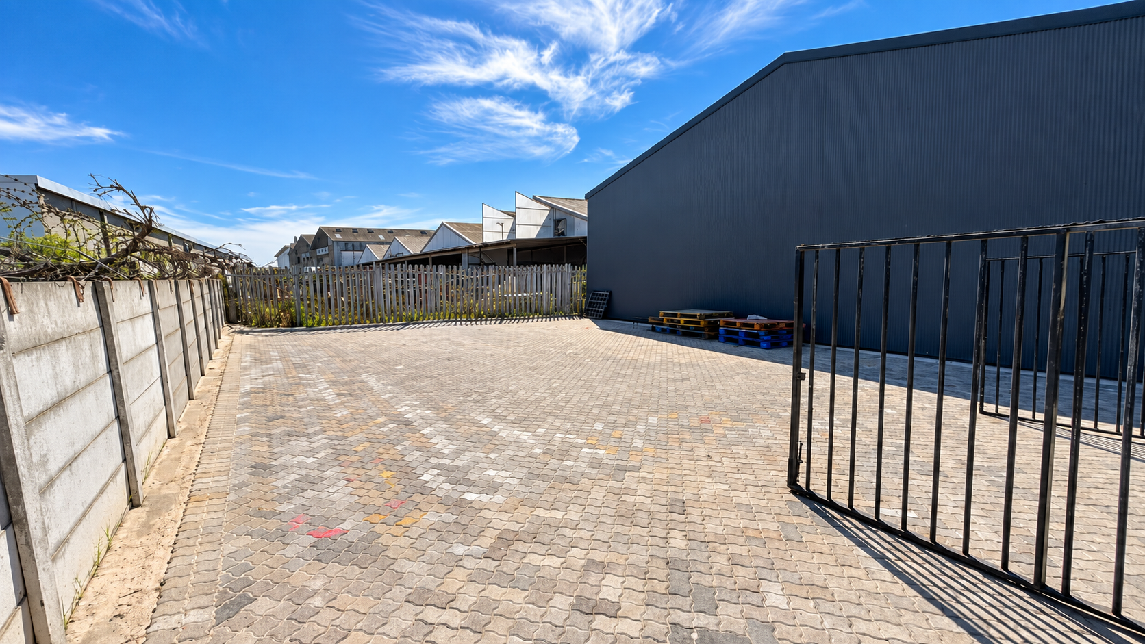 420m² Warehouse to rent at Gunners Factory Park in Epping Industrial