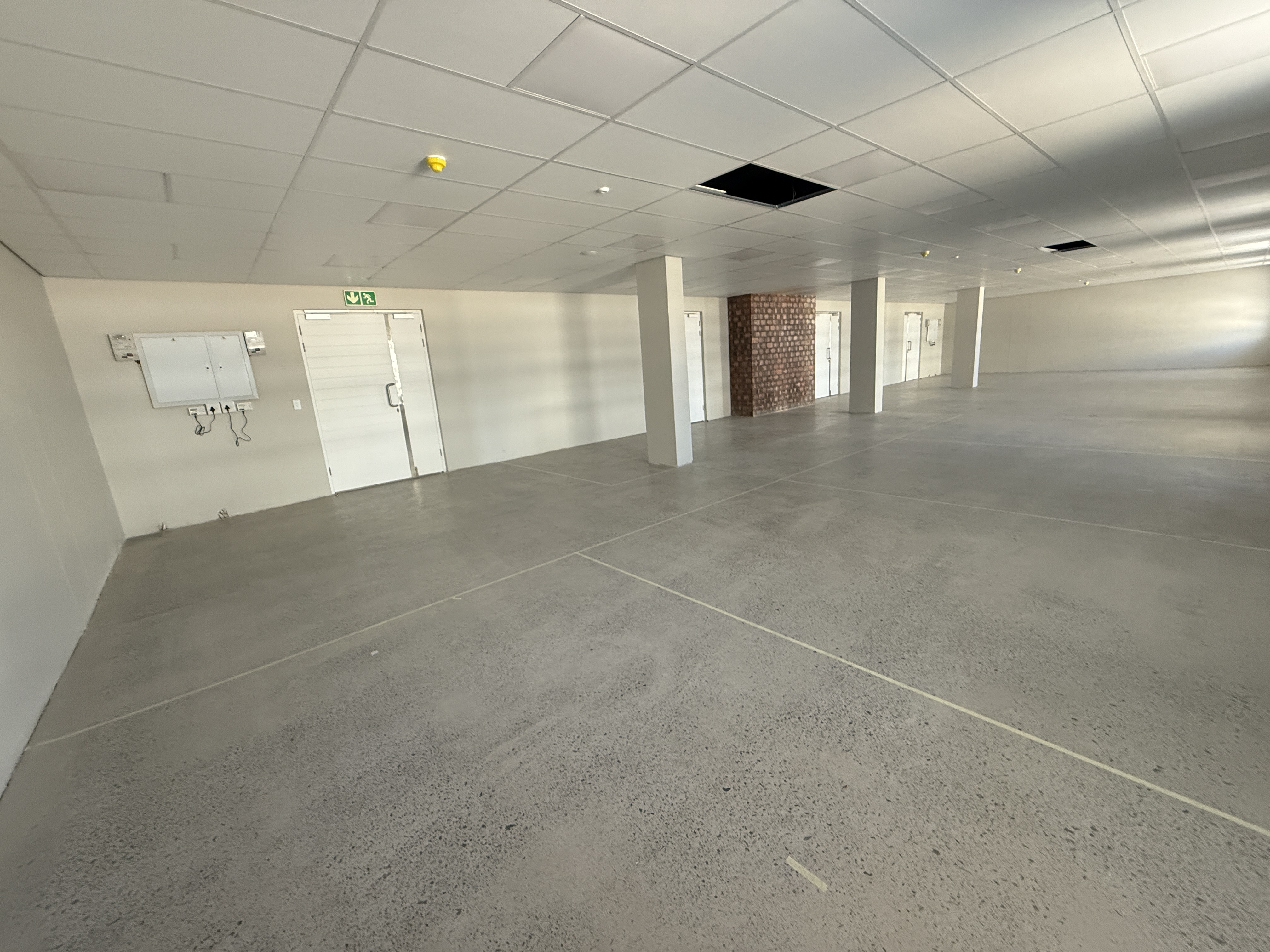 77m² Office Space to rent at Halo Medical Suites Paardevlei in Paardevlei