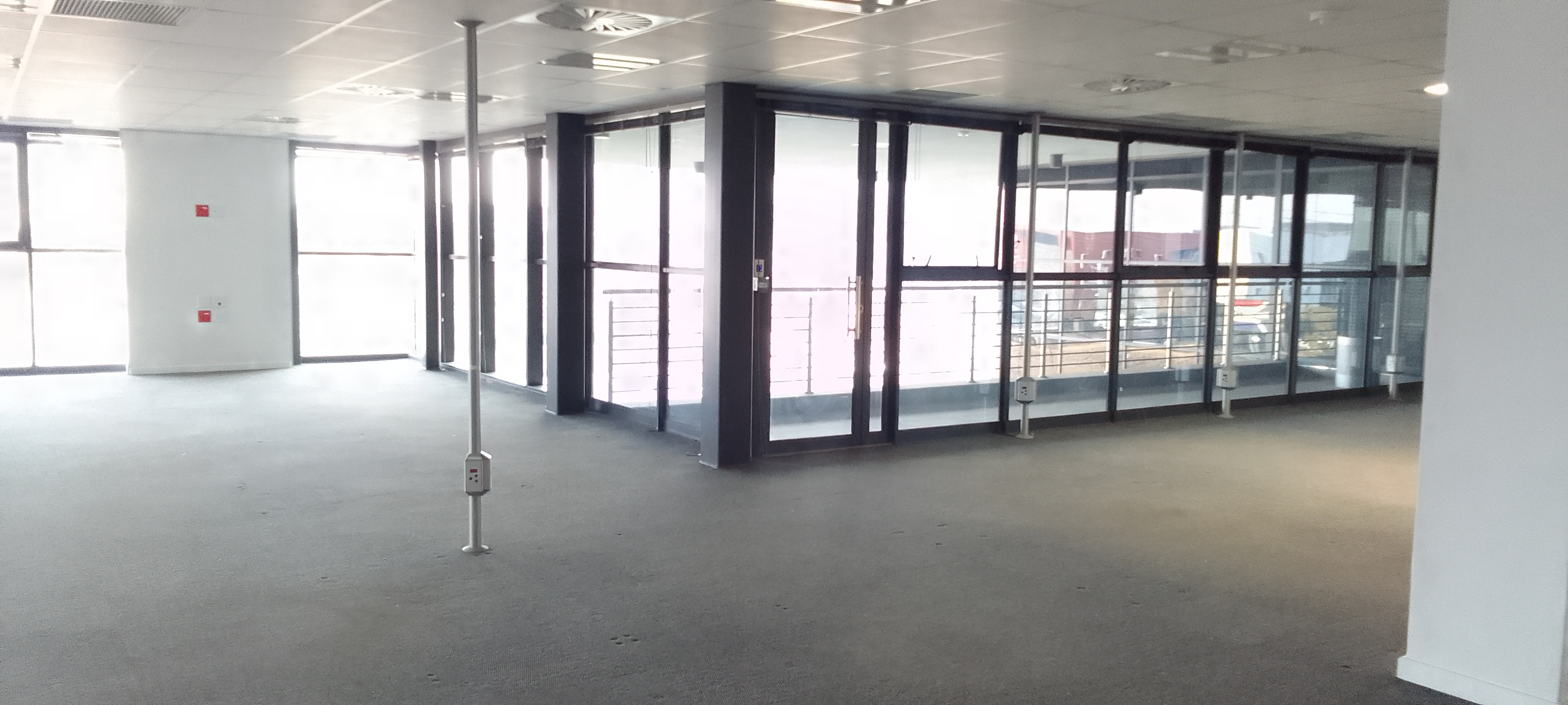 1 348m² Office Space to rent at Hertford Office Park in Waterfall