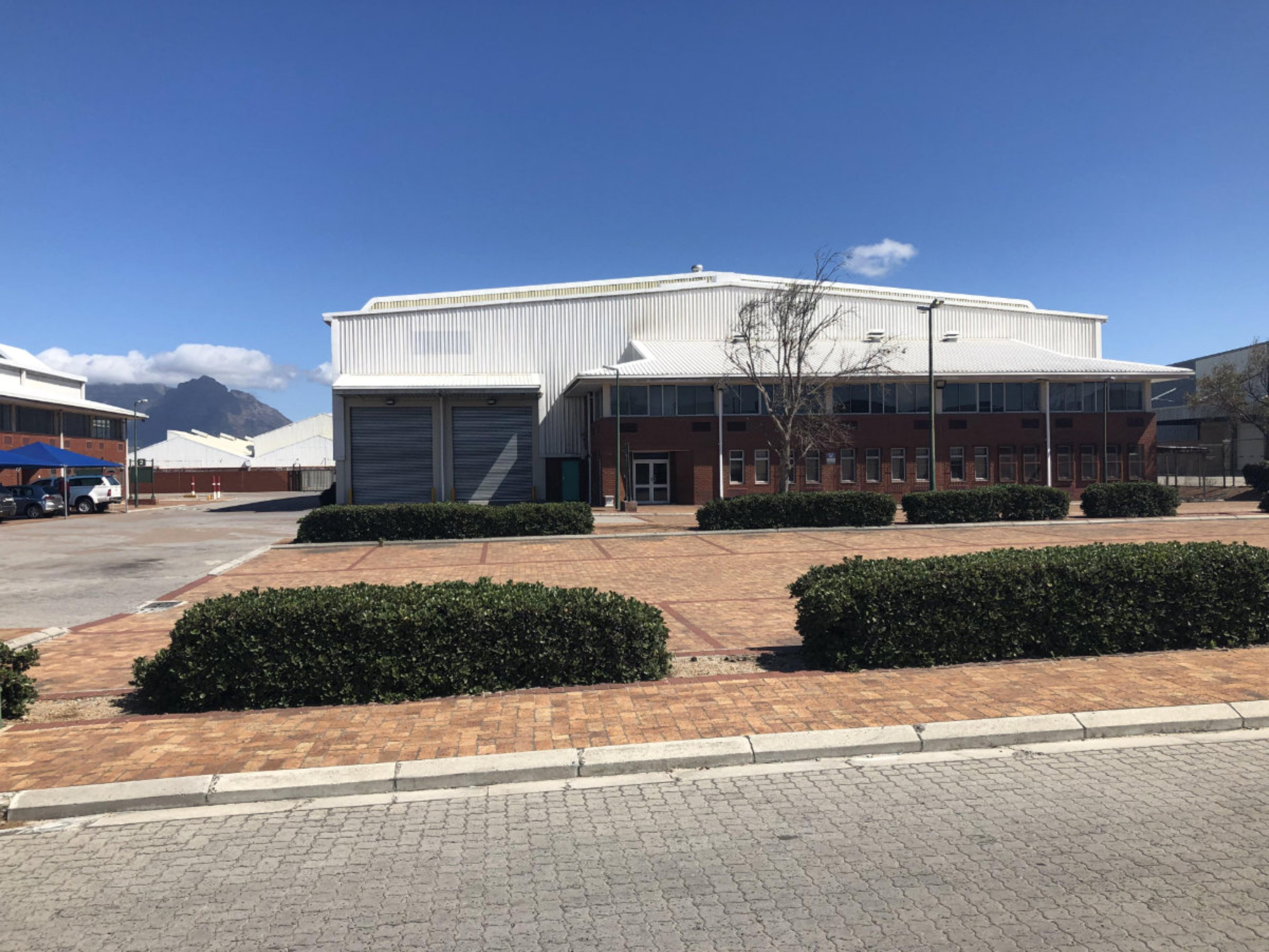 Warehouse to rent at Ikhwezi Industrial Park in Epping Industrial