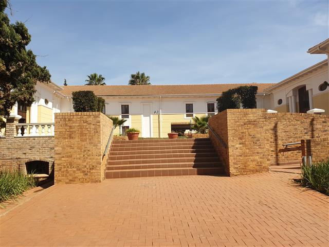 Office Space to rent at Iparioli Office Park in Hatfield
