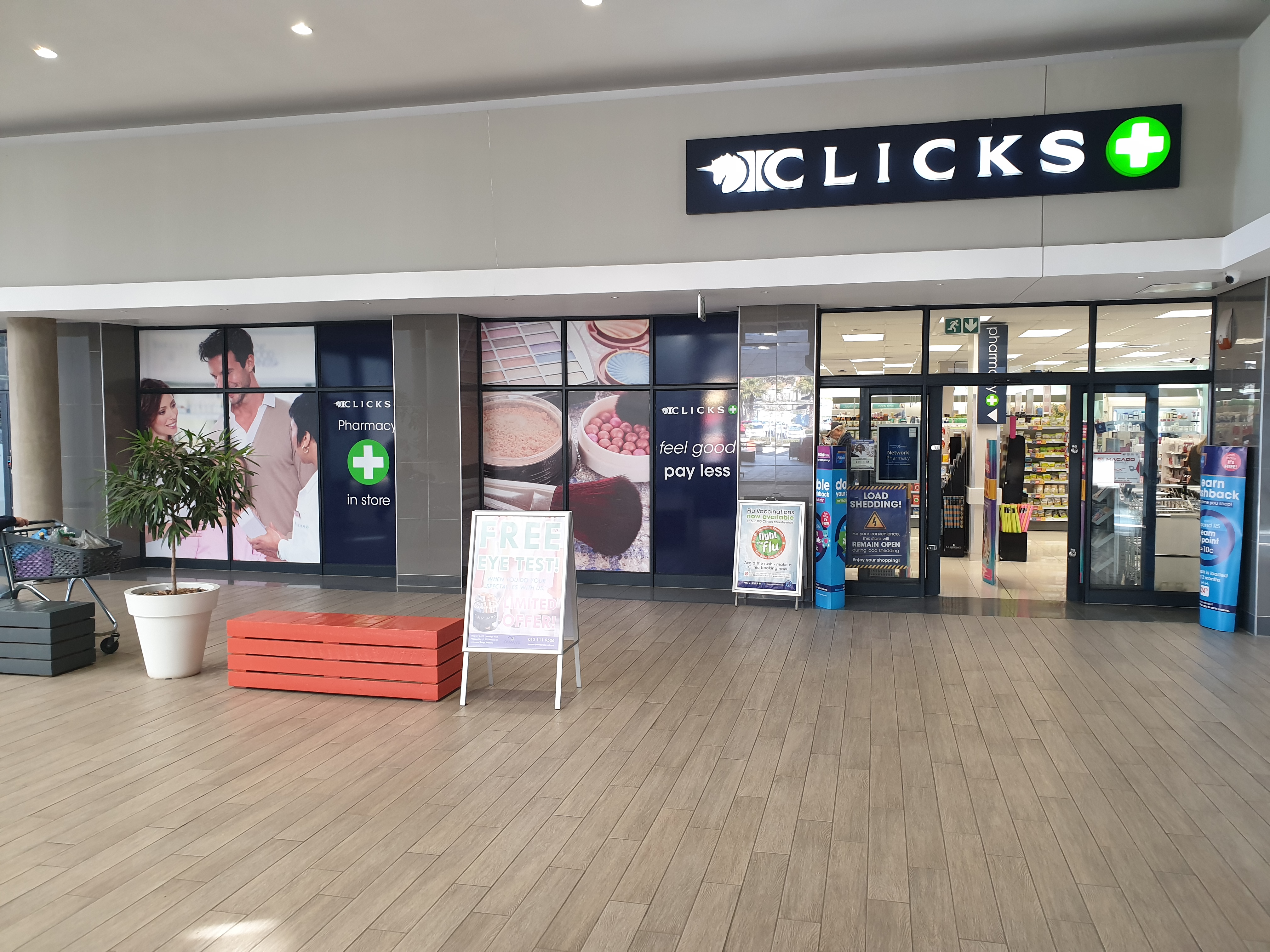 Retail Shops to rent at Lynnridge Mall in Lynnwood