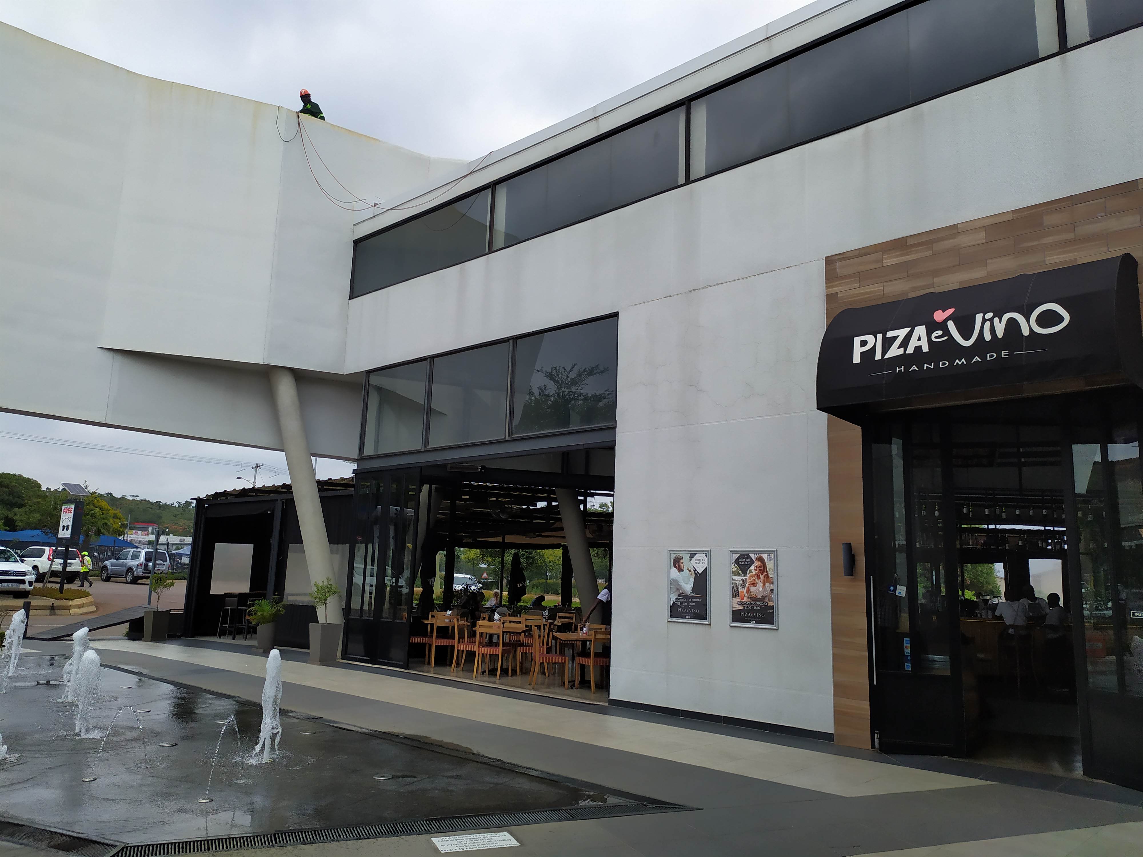 Retail Shops to rent at Lynnridge Mall in Lynnwood
