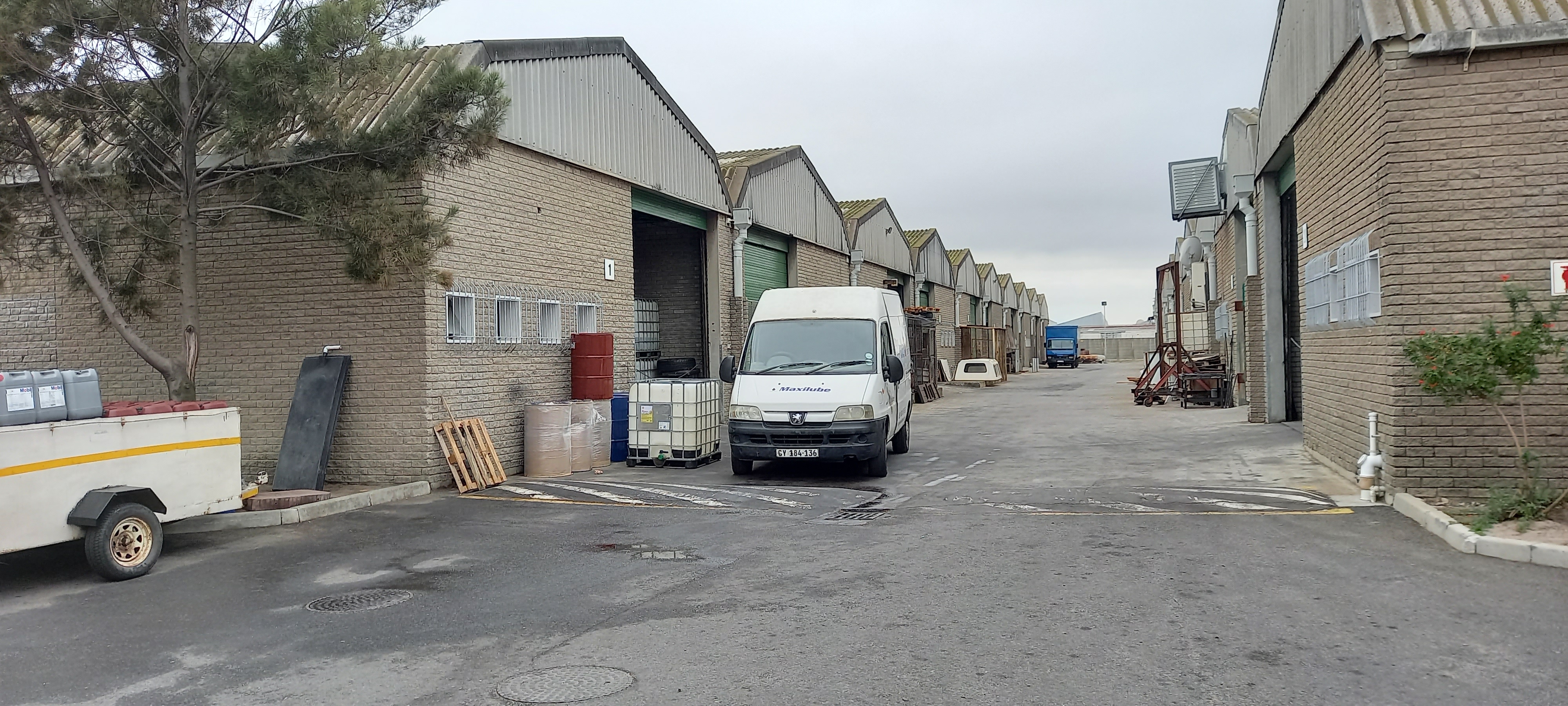 Warehouse to rent at Malleon Park in Epping Industrial