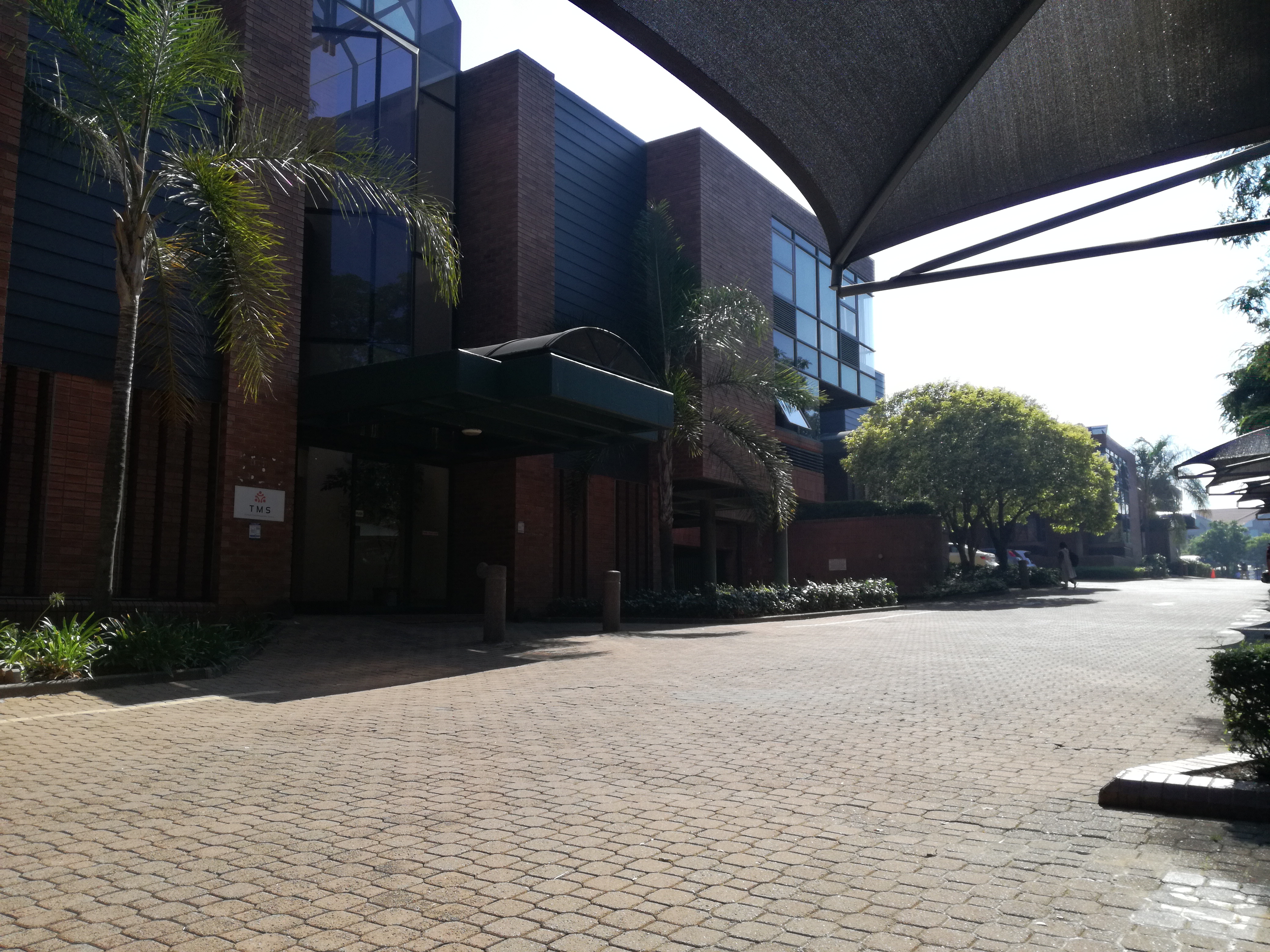 665m² Office Space to rent at Oakfields in Ferndale