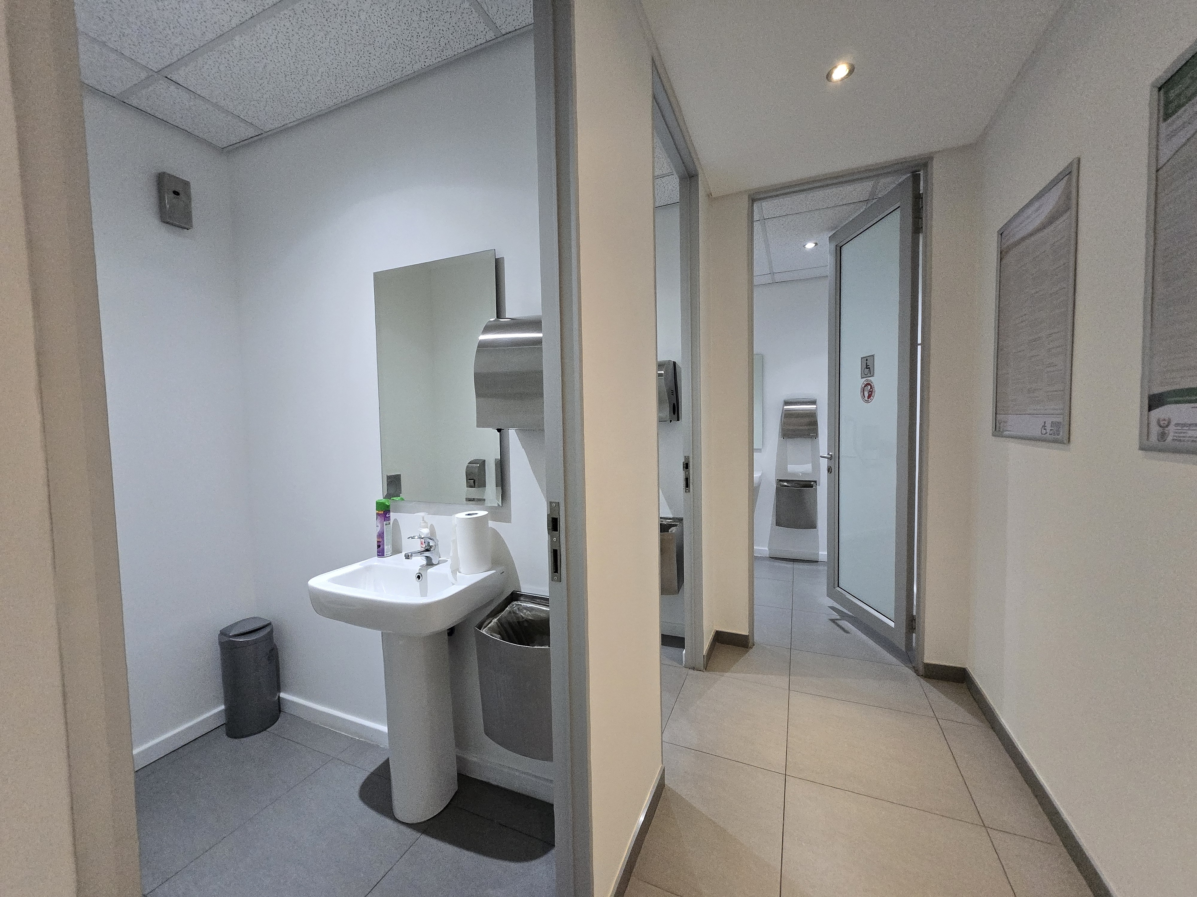 Office Space to rent at Oxford Corner in Rosebank JHB