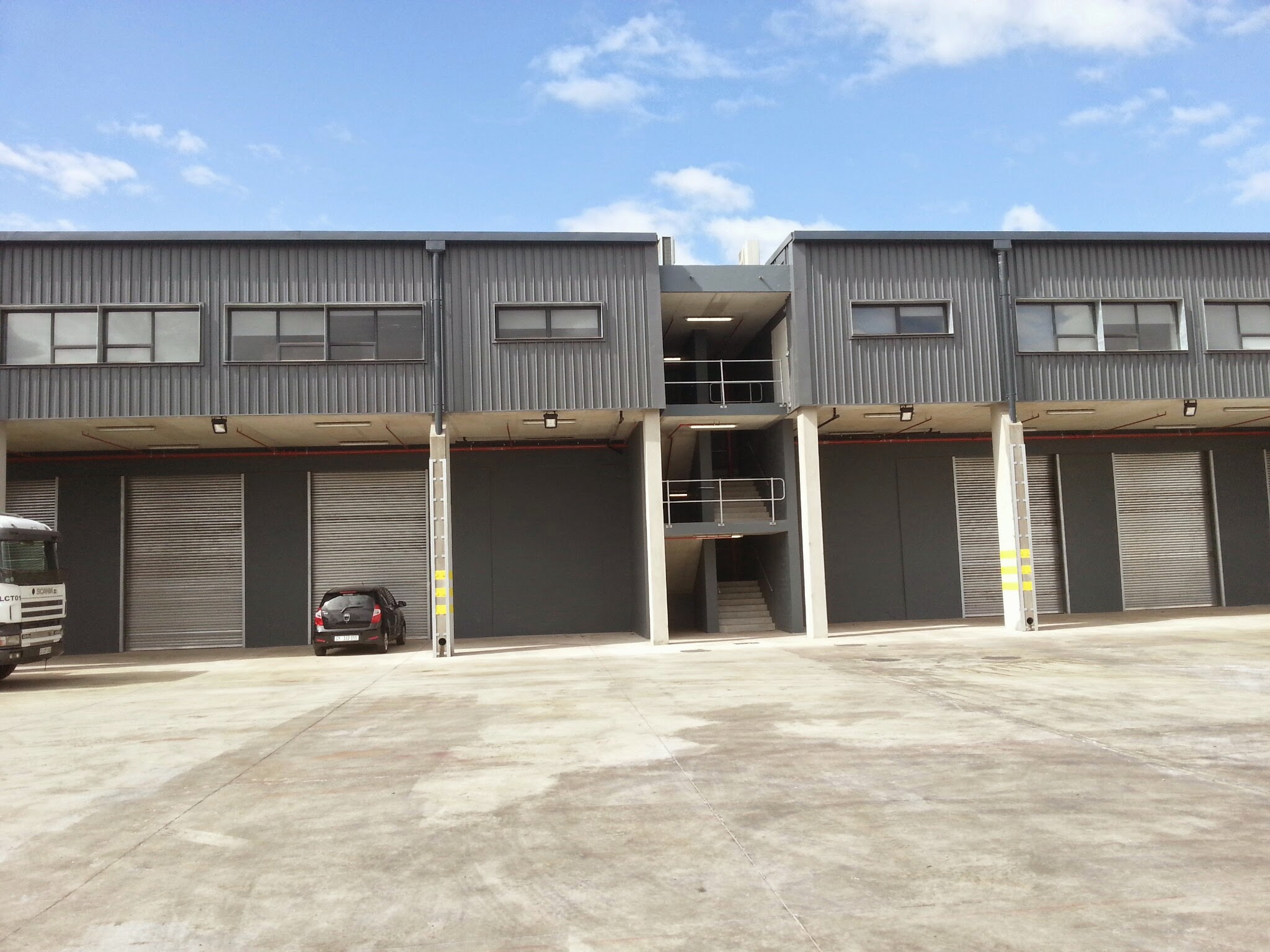 Warehouse to rent at Range Industrial Park in Blackheath Industria