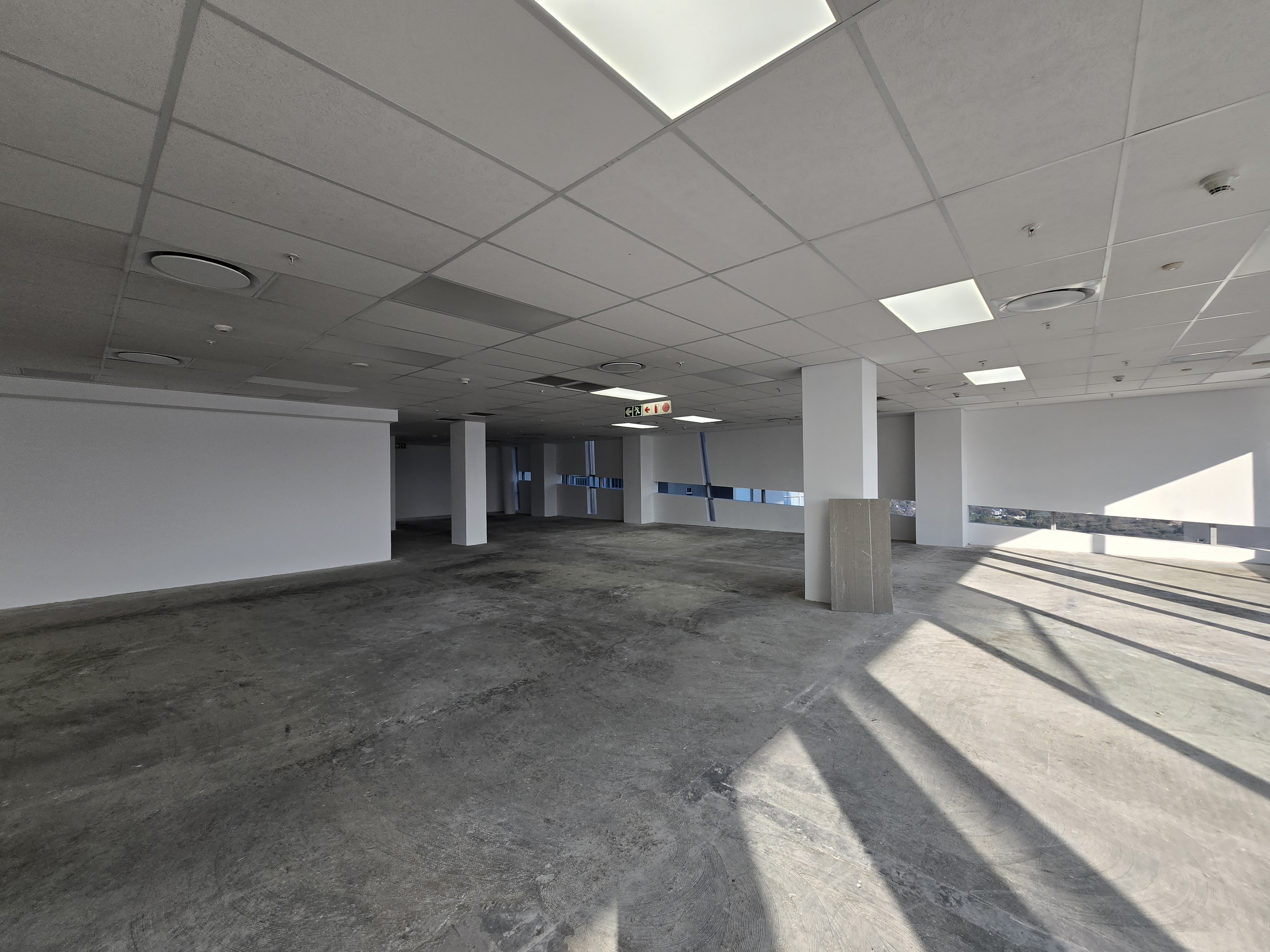 799m² Office Space to rent at The Towers in Sandton Central