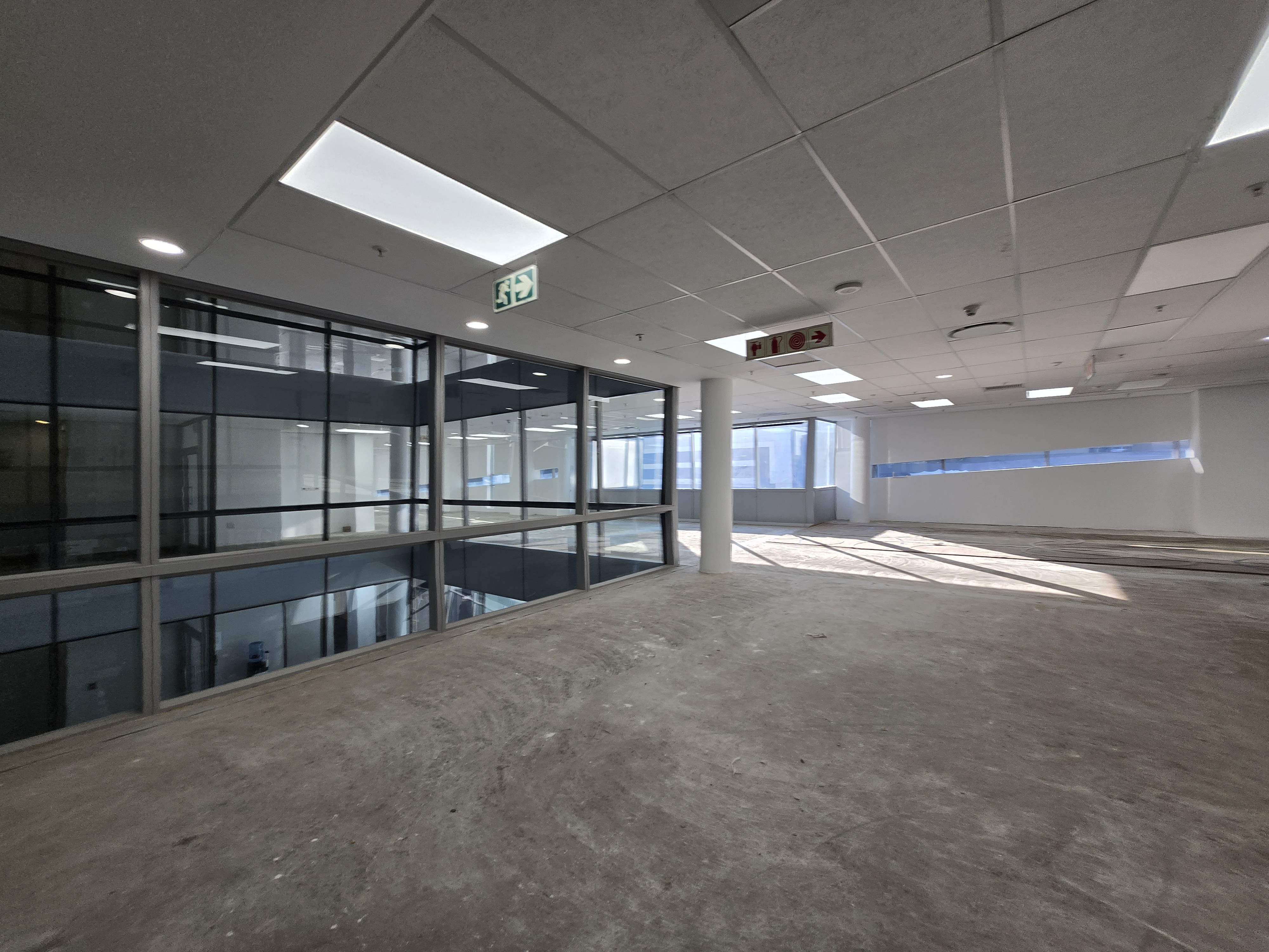 799m² Office Space to rent at The Towers in Sandton Central