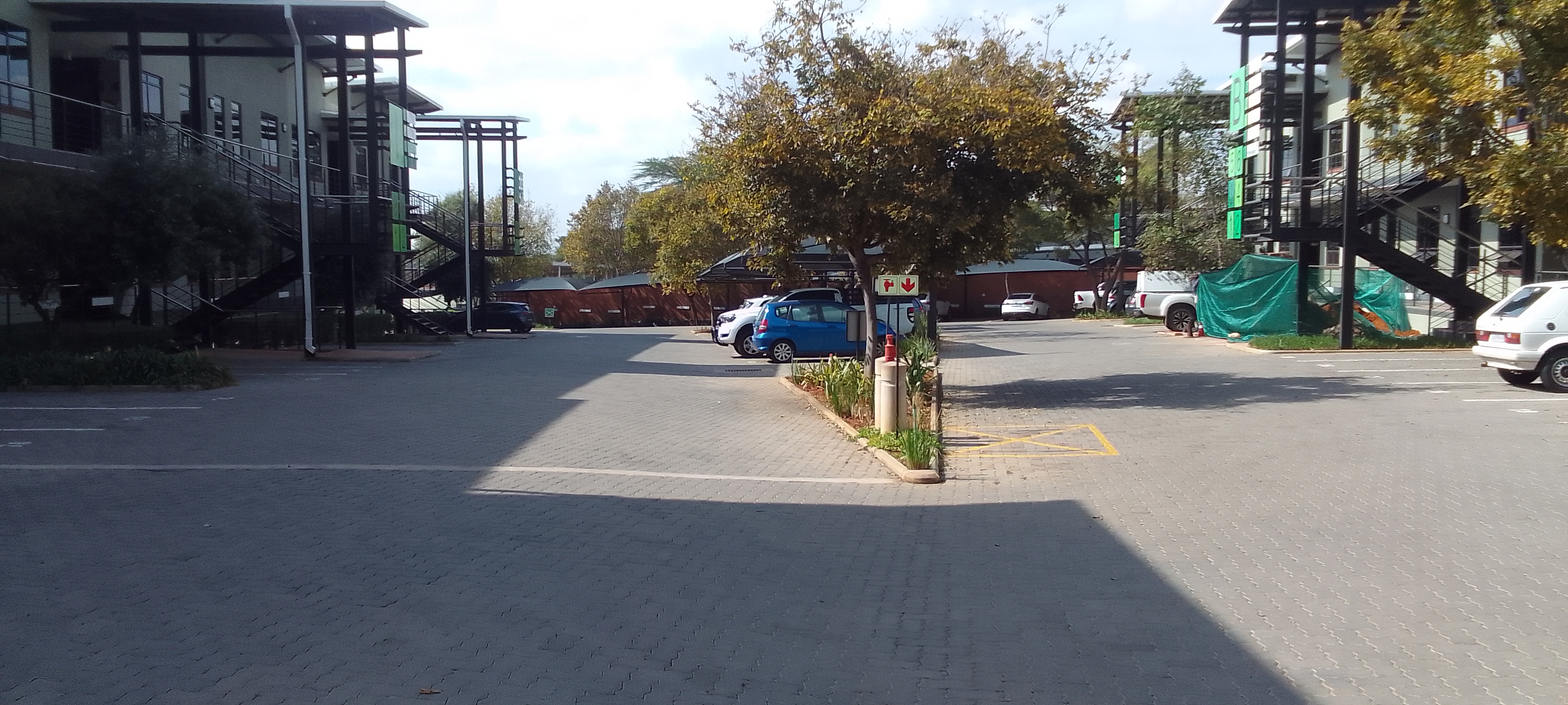 100m² Office Space to rent at The Willows Office Park in Die Wilgers