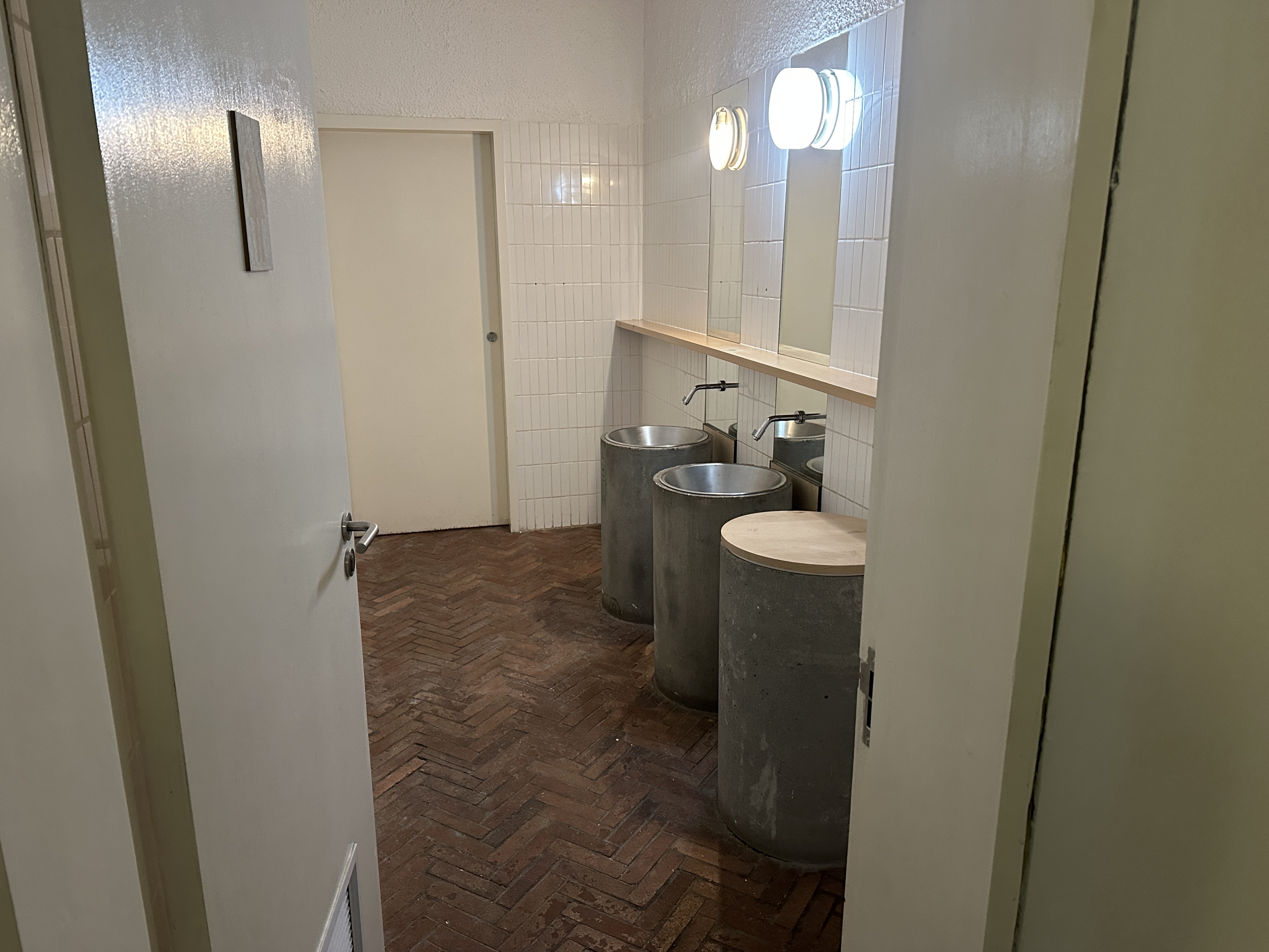 815m² Office Space to rent at Tramways Building in Woodstock