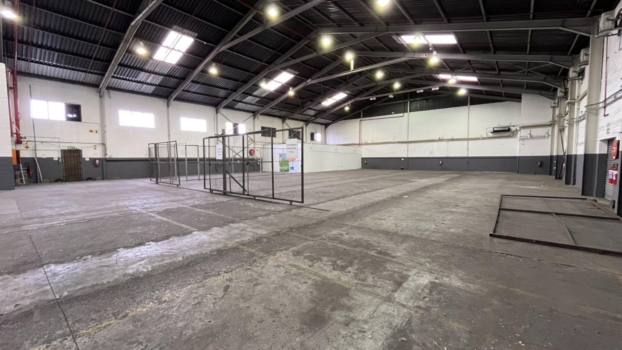 Warehouse to rent at 115 Manhattan Street in Airport Industria