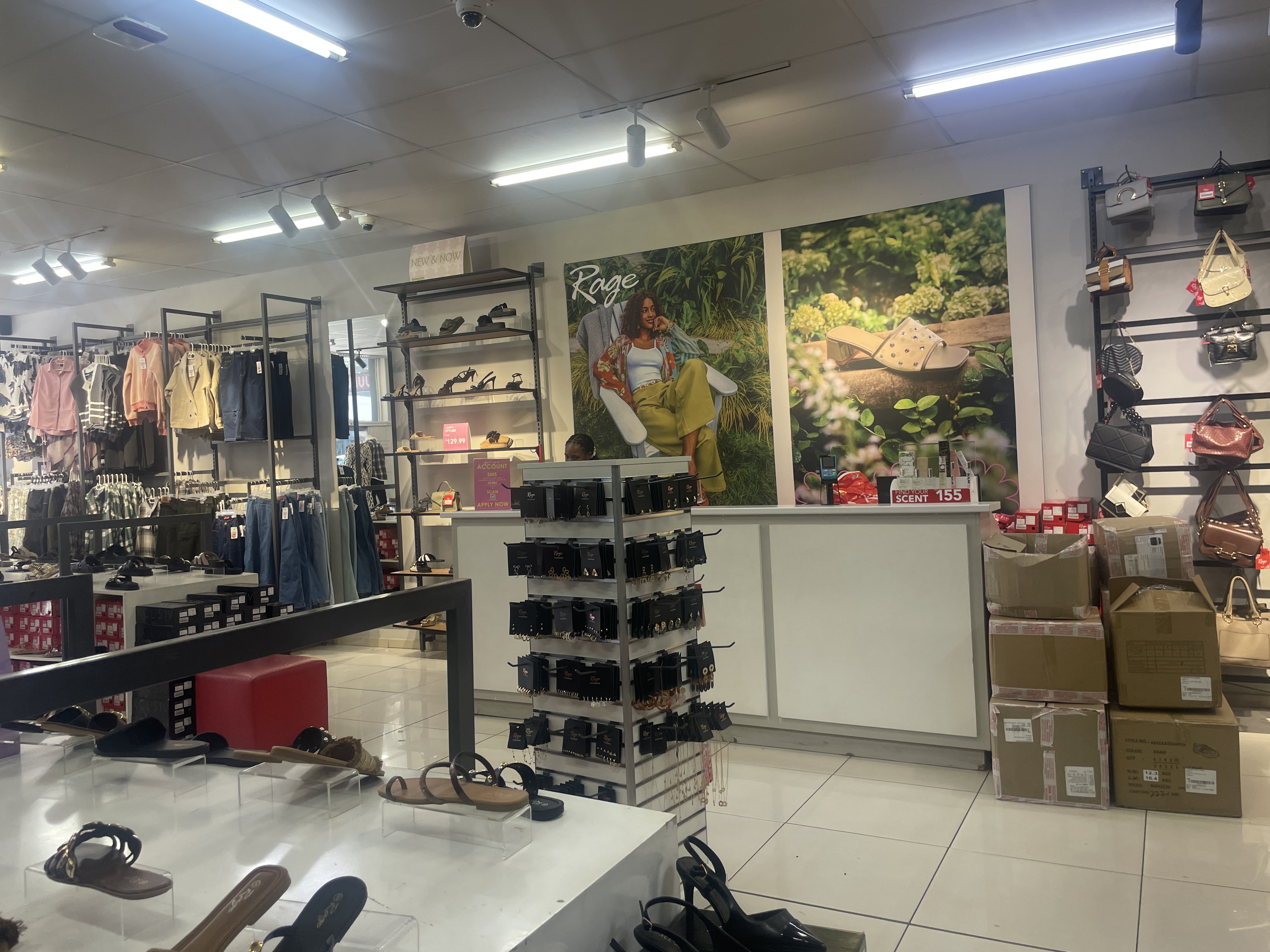 135m² Retail Shops to rent at 130 On Main in Wynberg