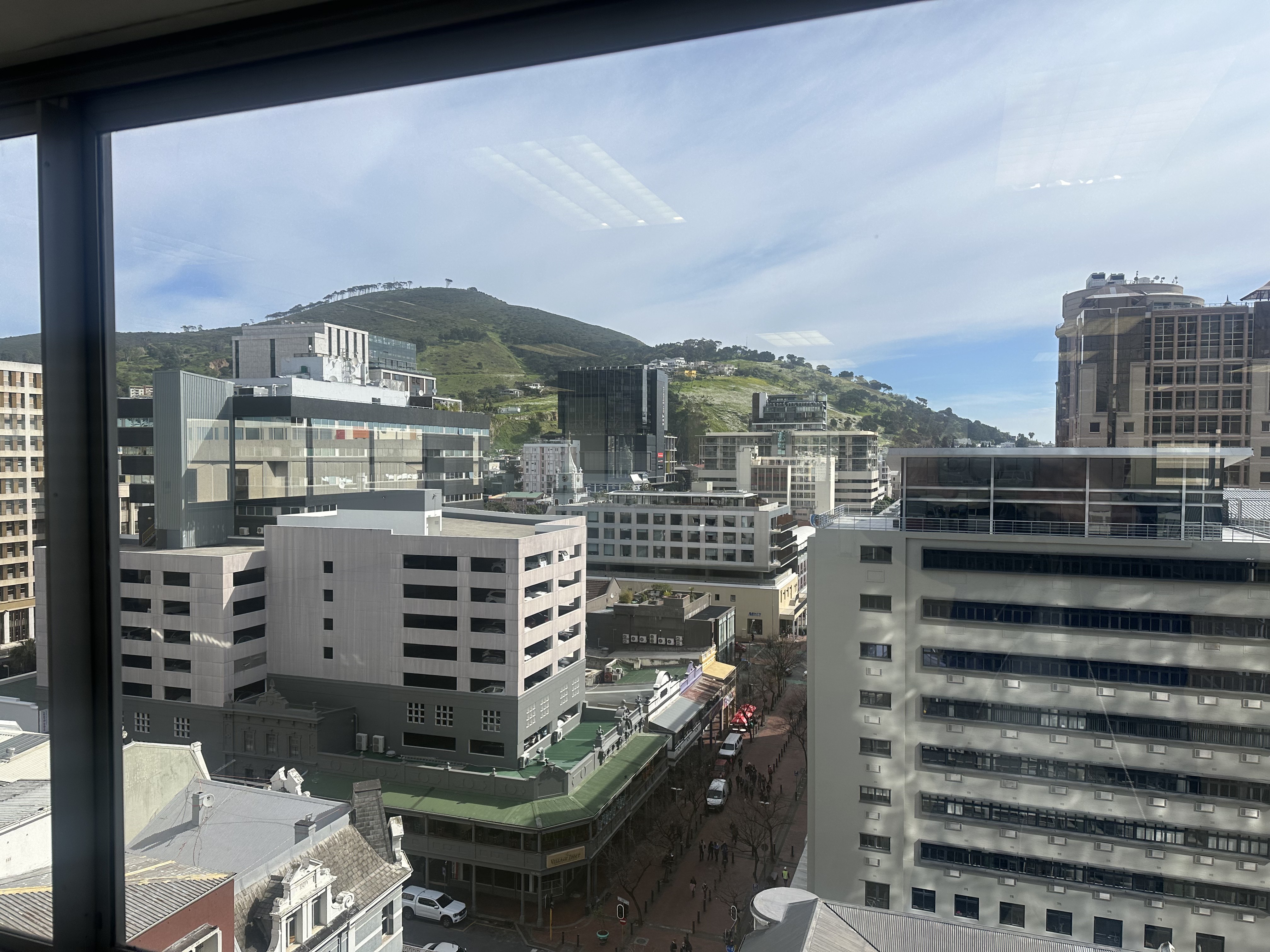 1 415m² Office Space to rent at 14 Long Street in Cape Town CBD