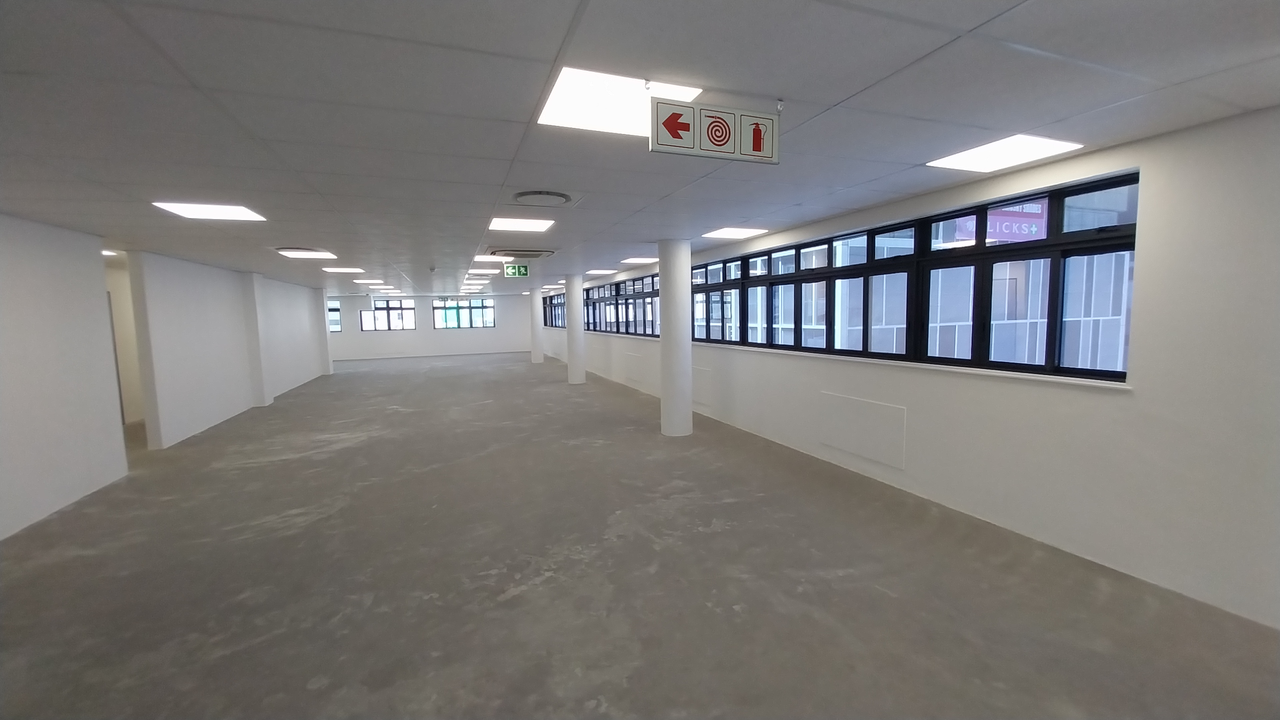 335m² Office Space to rent at 30 Waterkant Street in Cape Town CBD