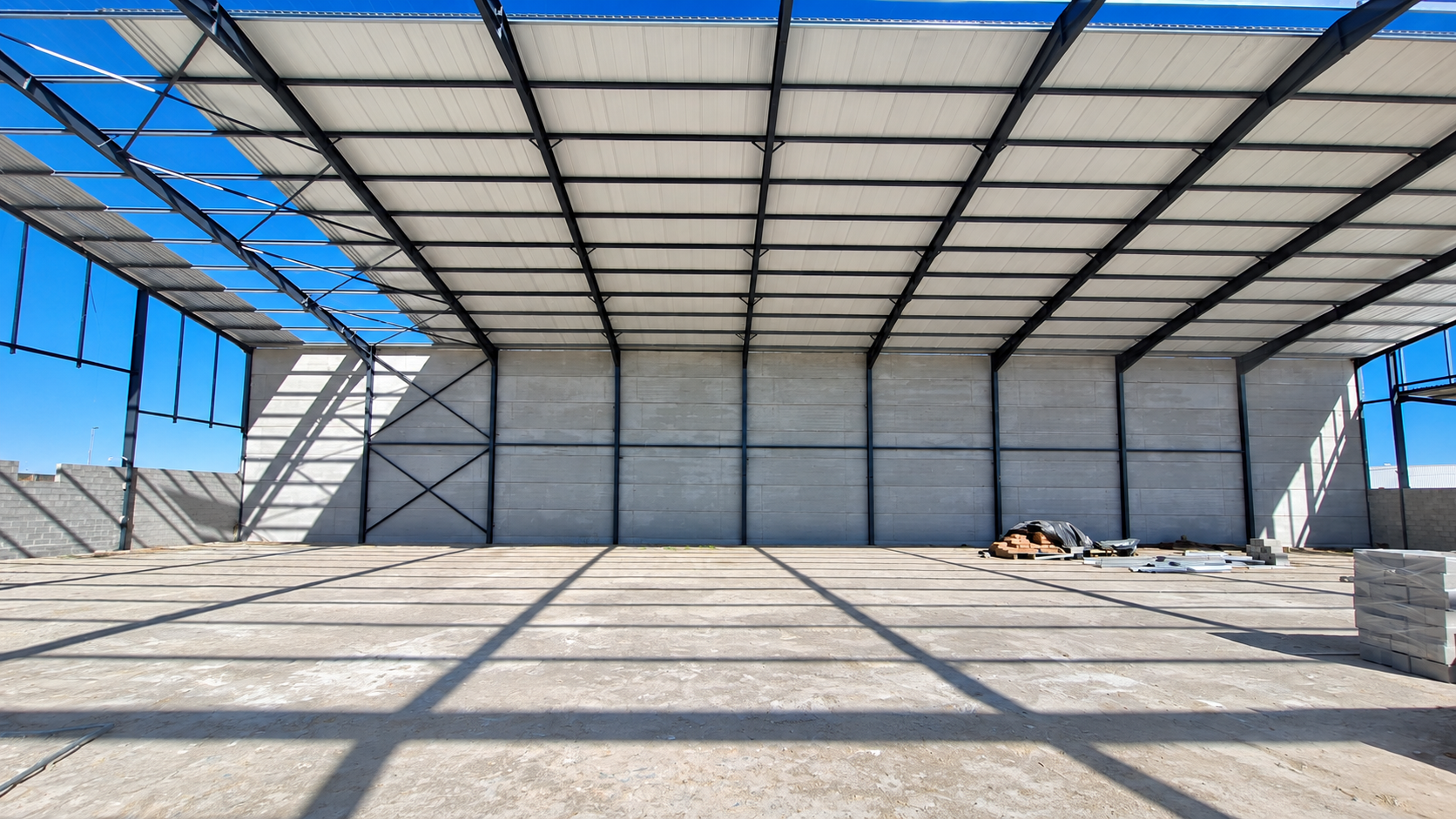 2 240m² Warehouse to rent at 33 Magenta Lane in Killarney Gardens