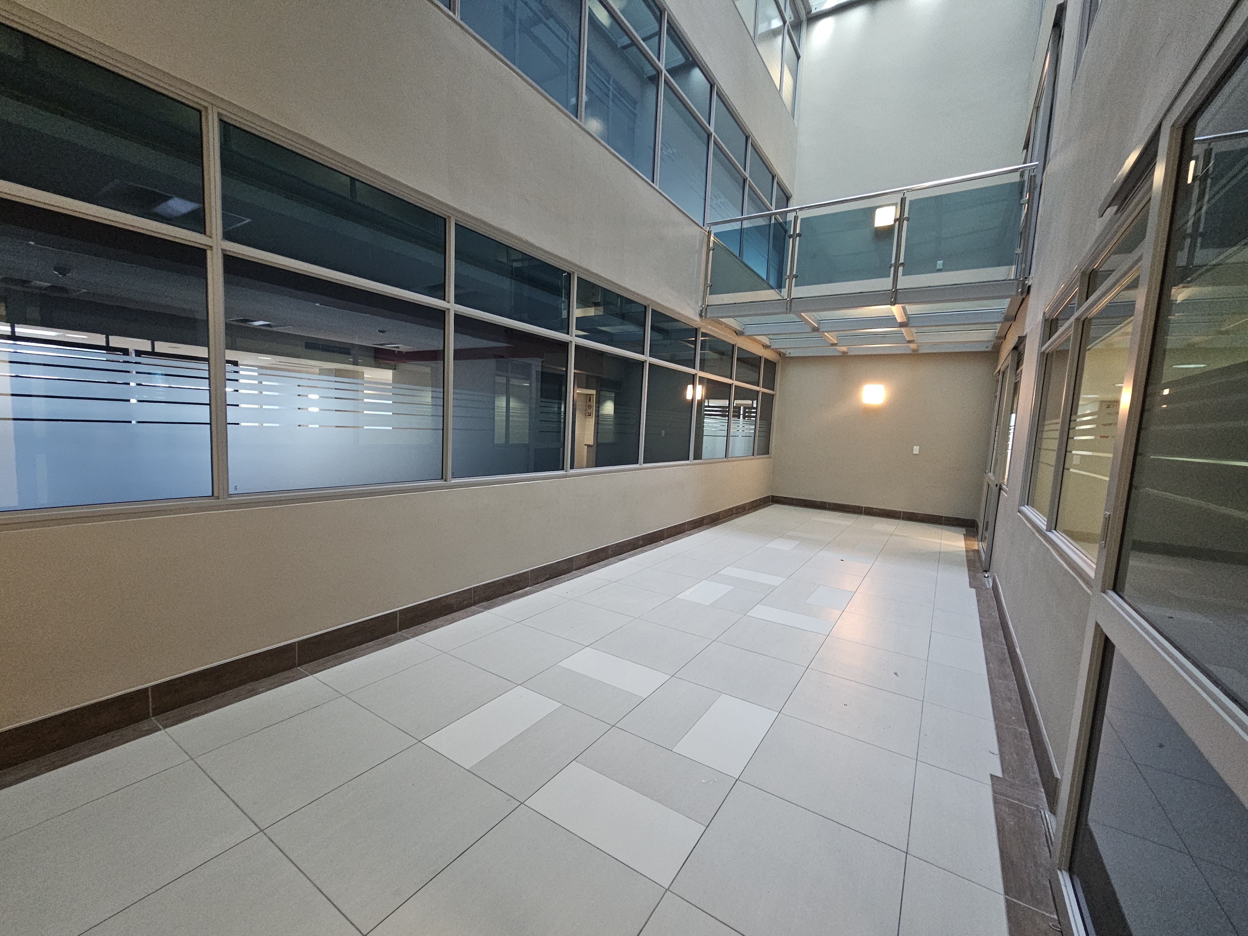 668m² Office Space to rent at 33 On Heerengracht in Cape Town CBD