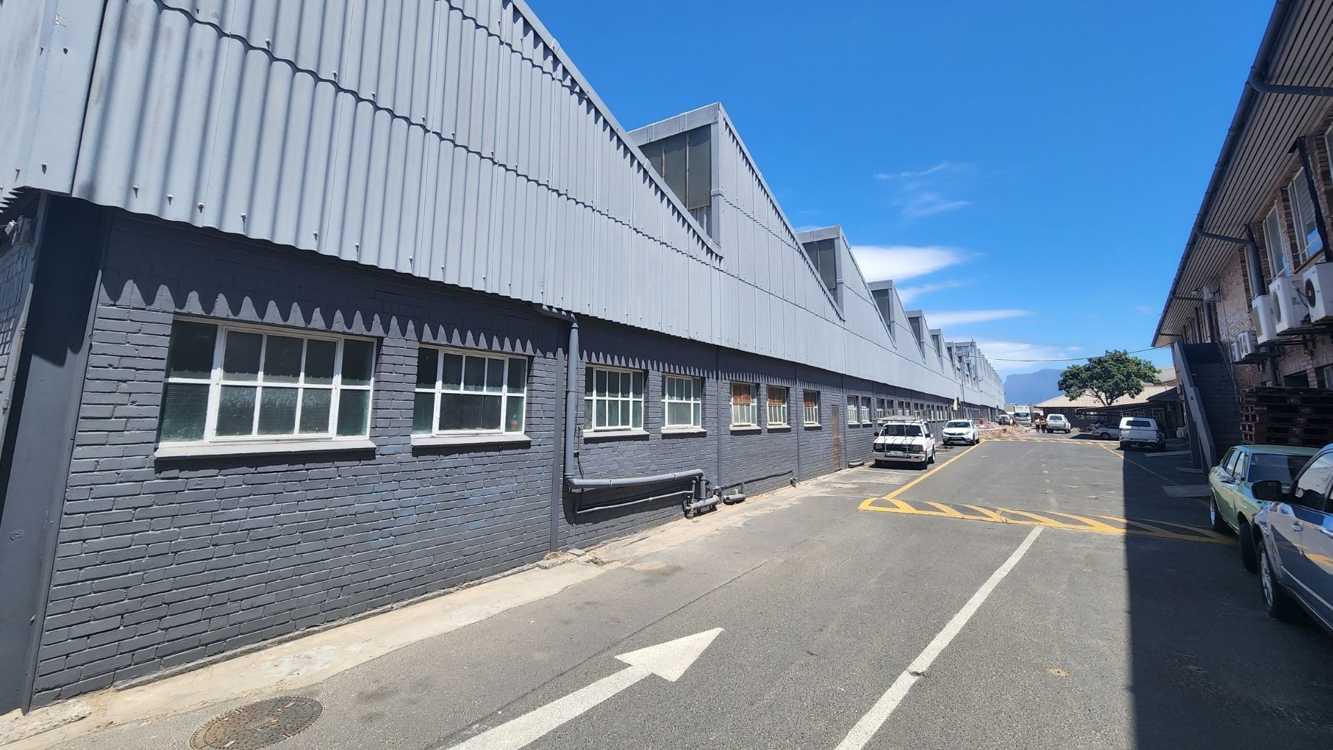 Warehouse to rent at Consani Industrial Park in Elsies River
