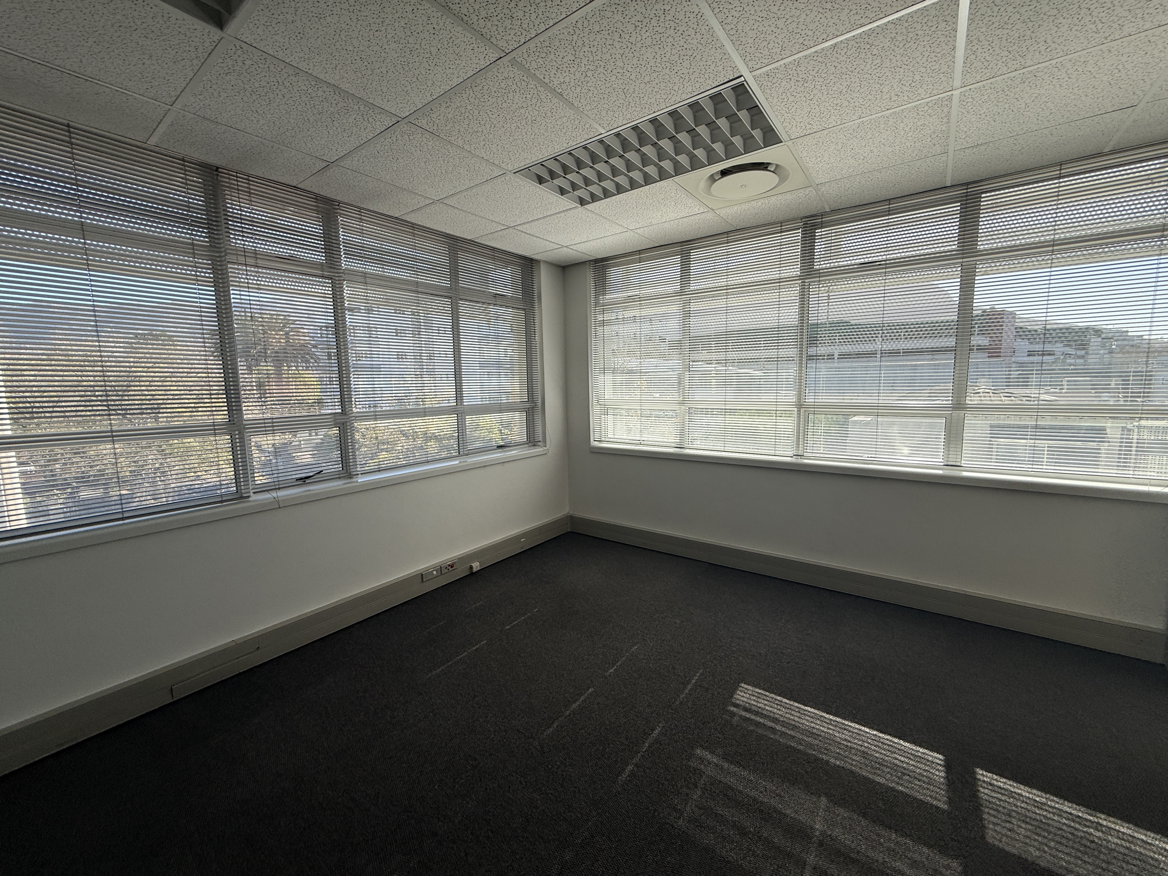 323m² Office Space to rent at Grove Exchange in Claremont