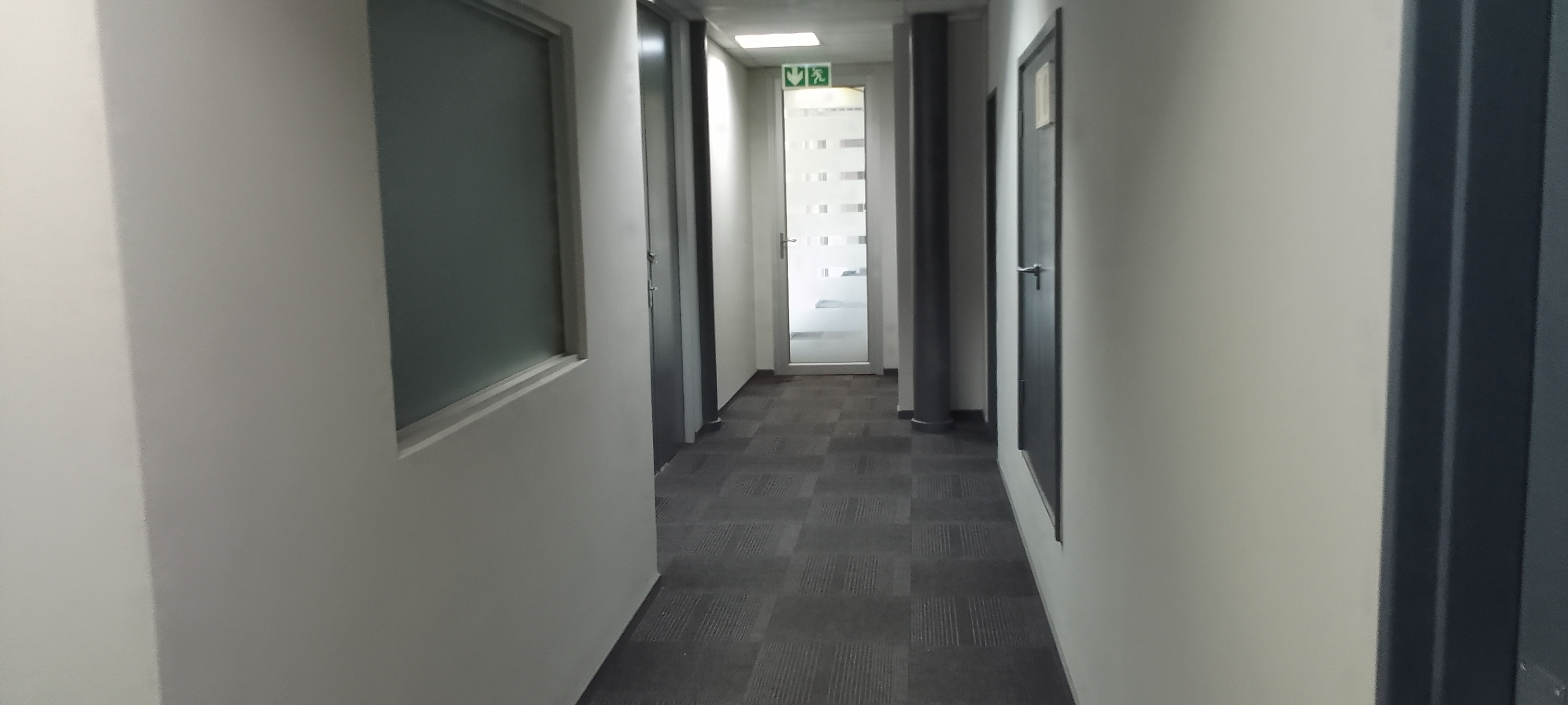 1 118m² Warehouse to rent at Howick Close Waterfall Park in Vorna Valley