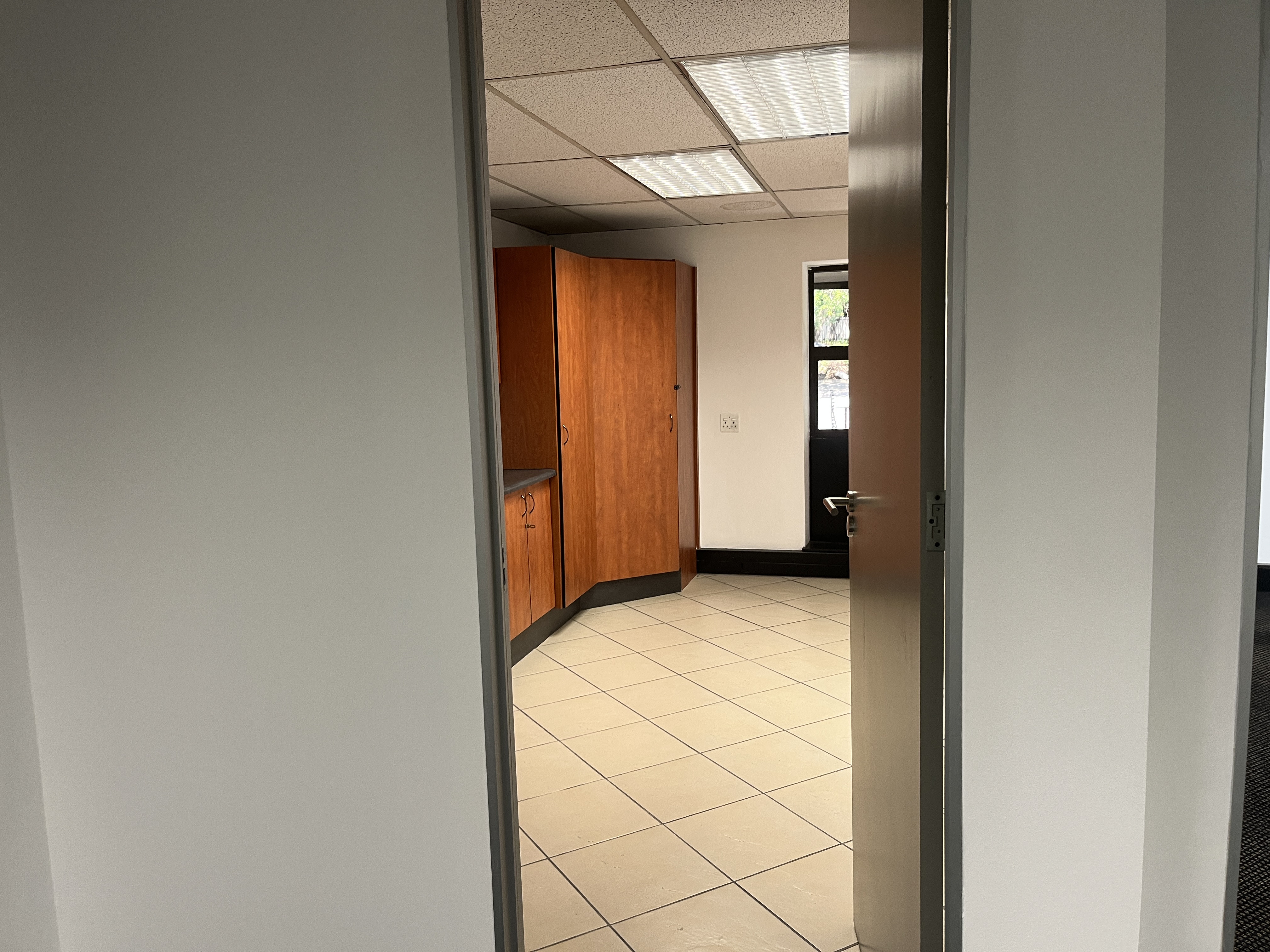 400m² Office Space to rent at Hurlingham Office Park in Hurlingham