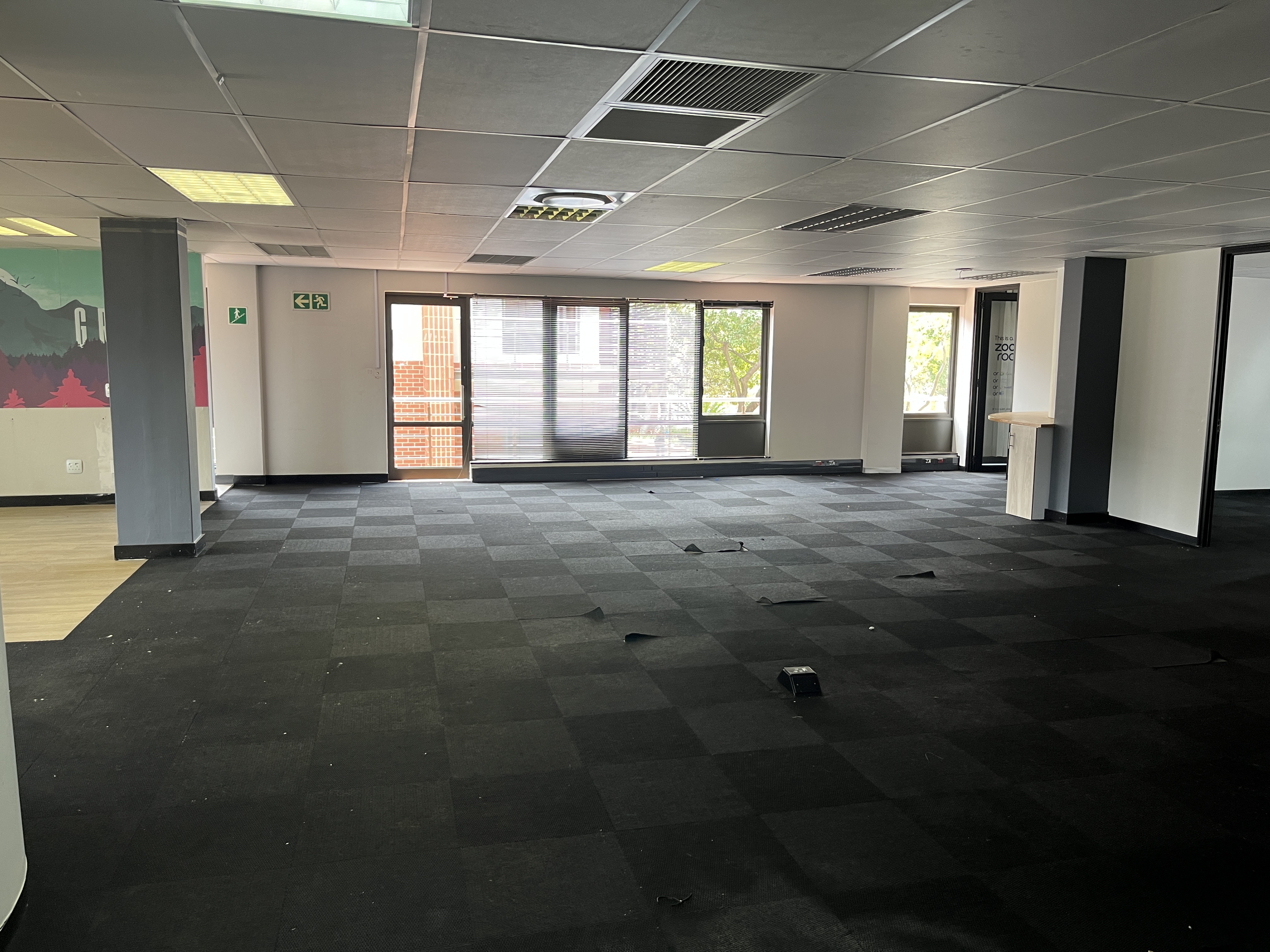 331m² Office Space to rent at Little Fourways Office Park in Magaliessig