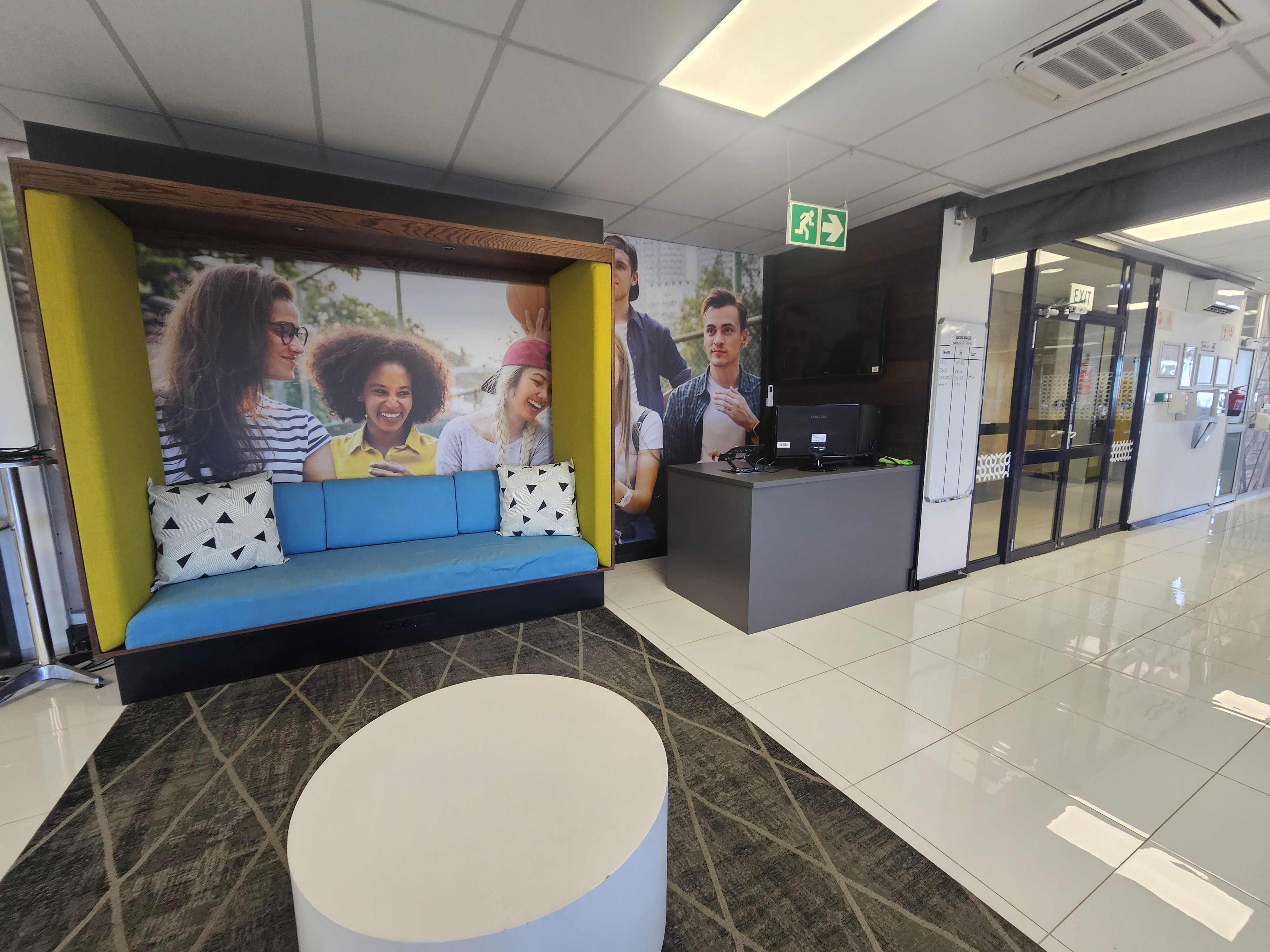 Office Space to rent at Manhattan Plaza in Bo Oakdale