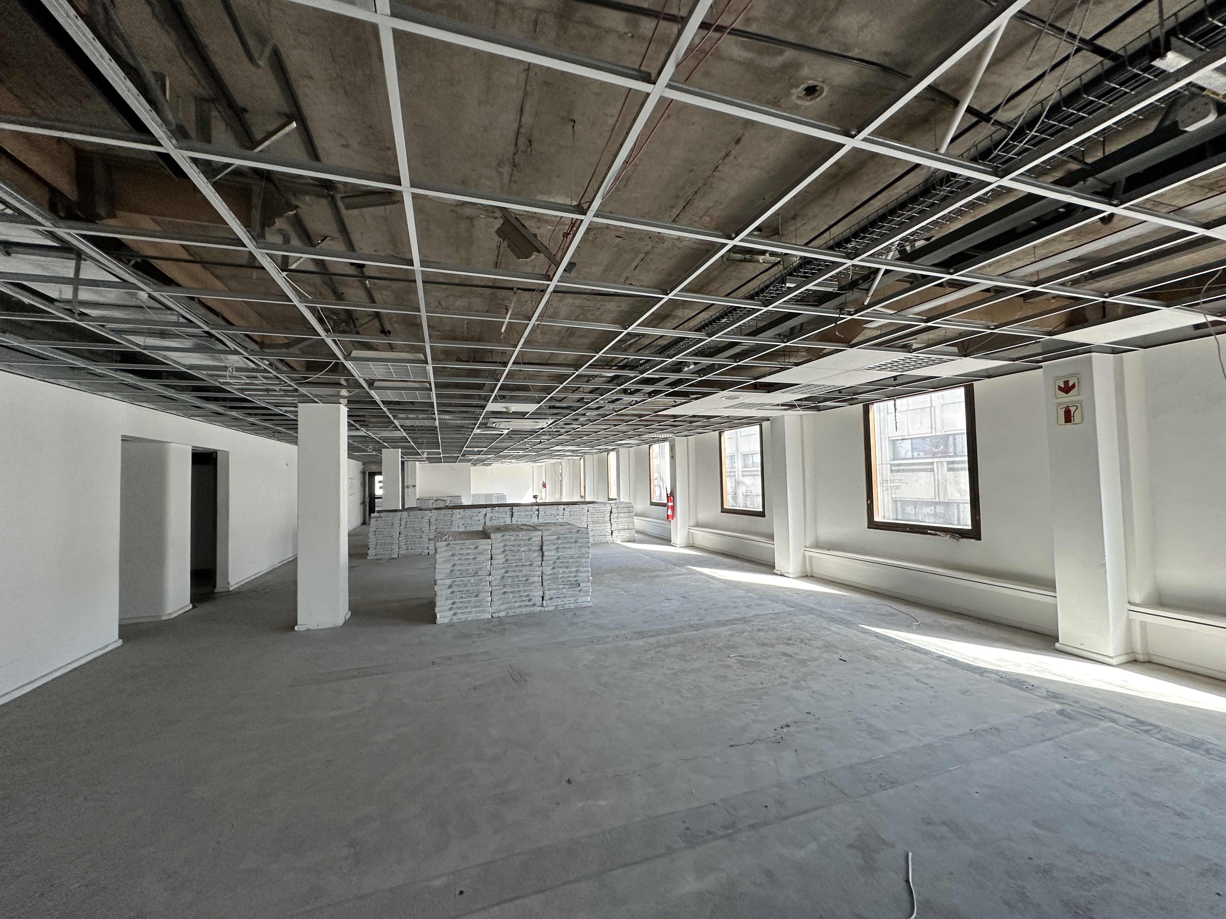 1 115m² Office Space to rent at Matador Centre in Cape Town CBD