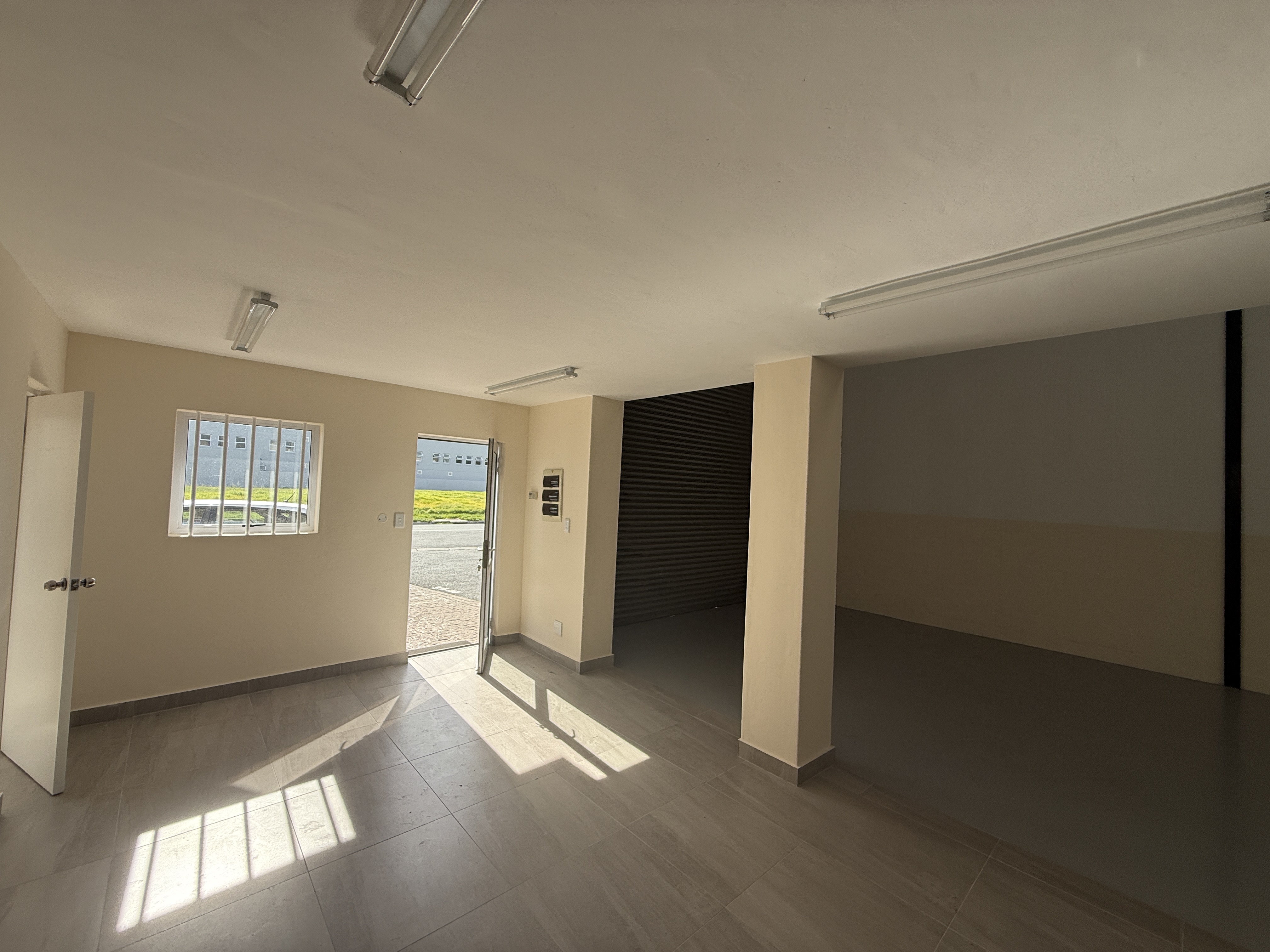 352m² Warehouse to rent at Meerlust Park - Asla Park in Strand