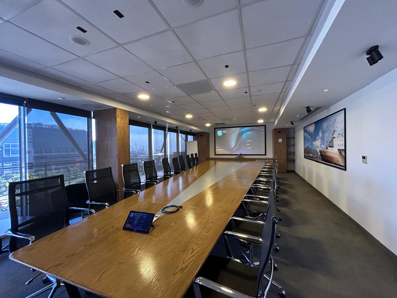 2 030m² Office Space to rent at Oceana House in Foreshore