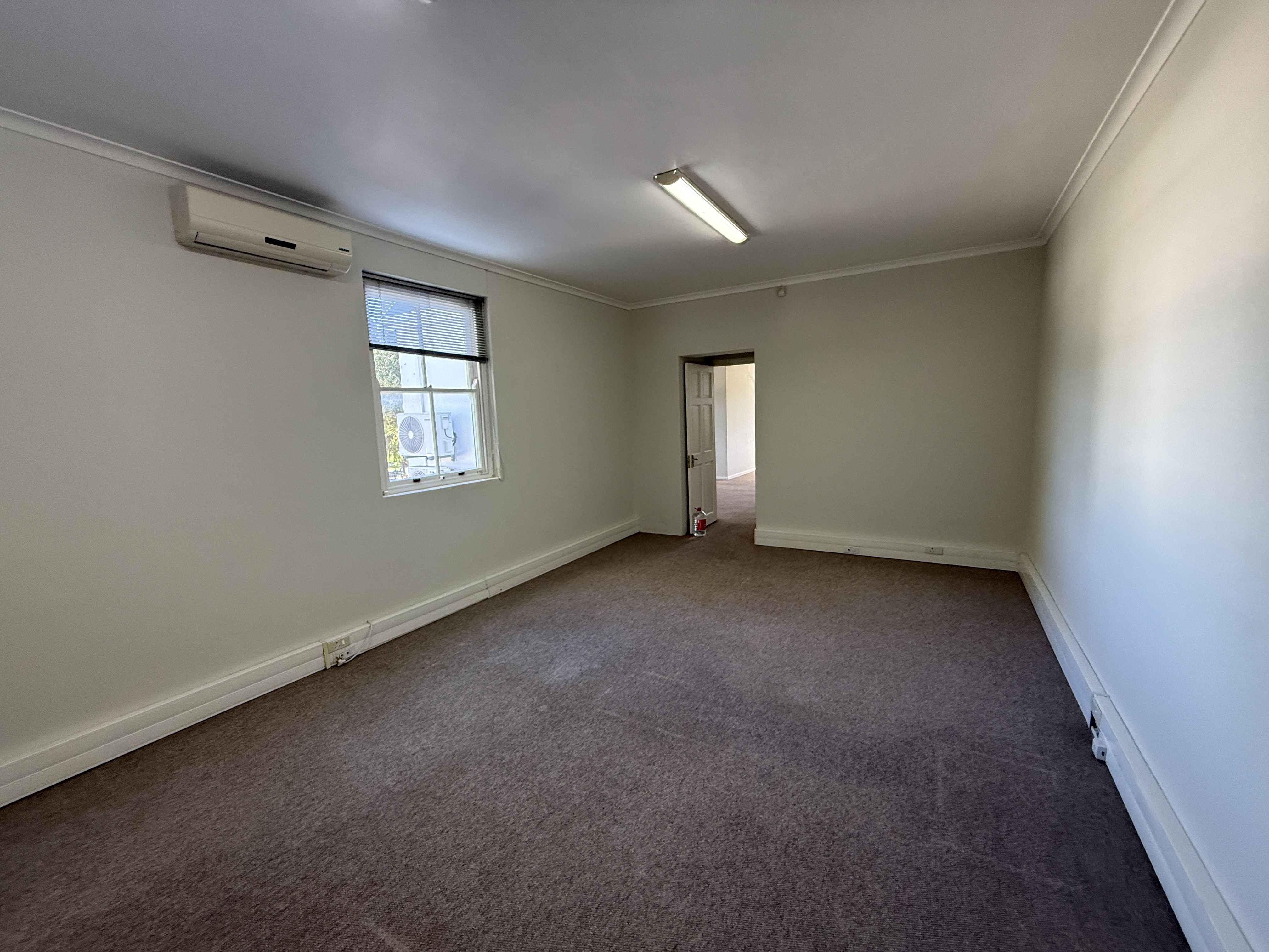 196m² Office Space to rent at Pastorie Park in Somerset West