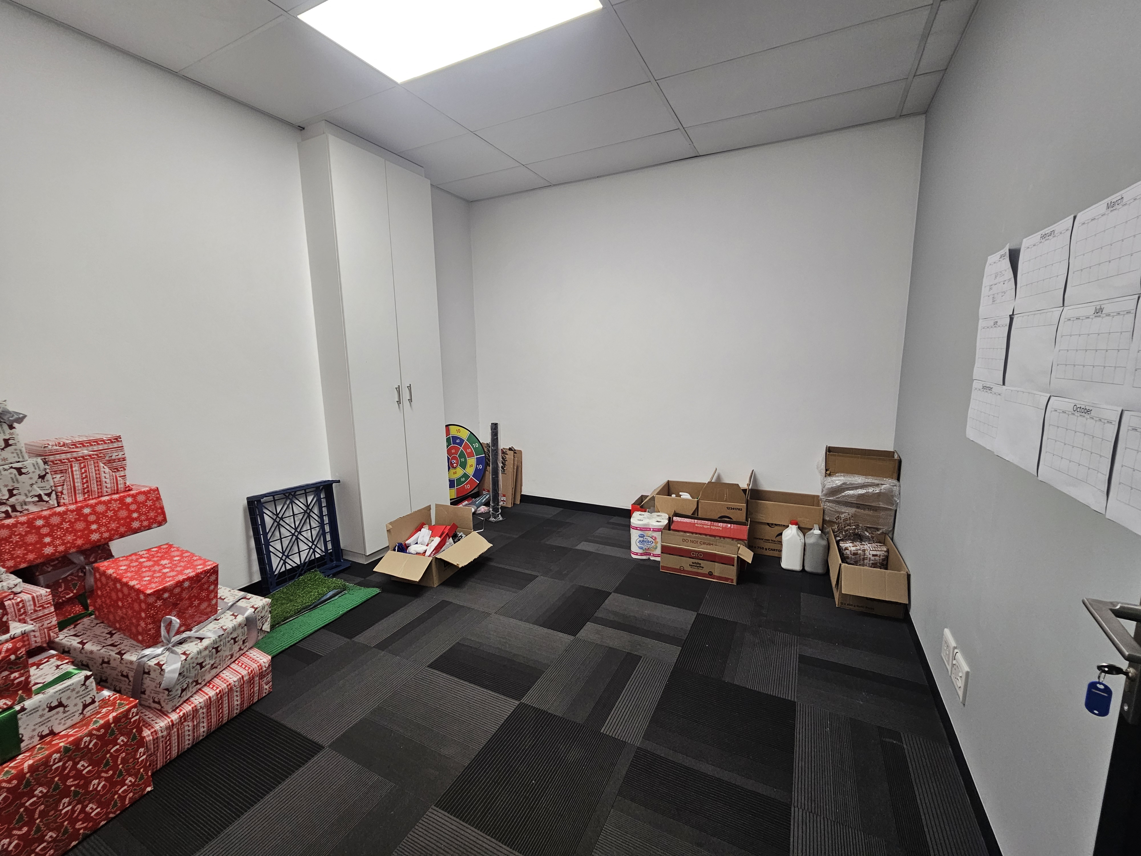 1 095m² Office Space to rent at Sable Square in Sanddrift