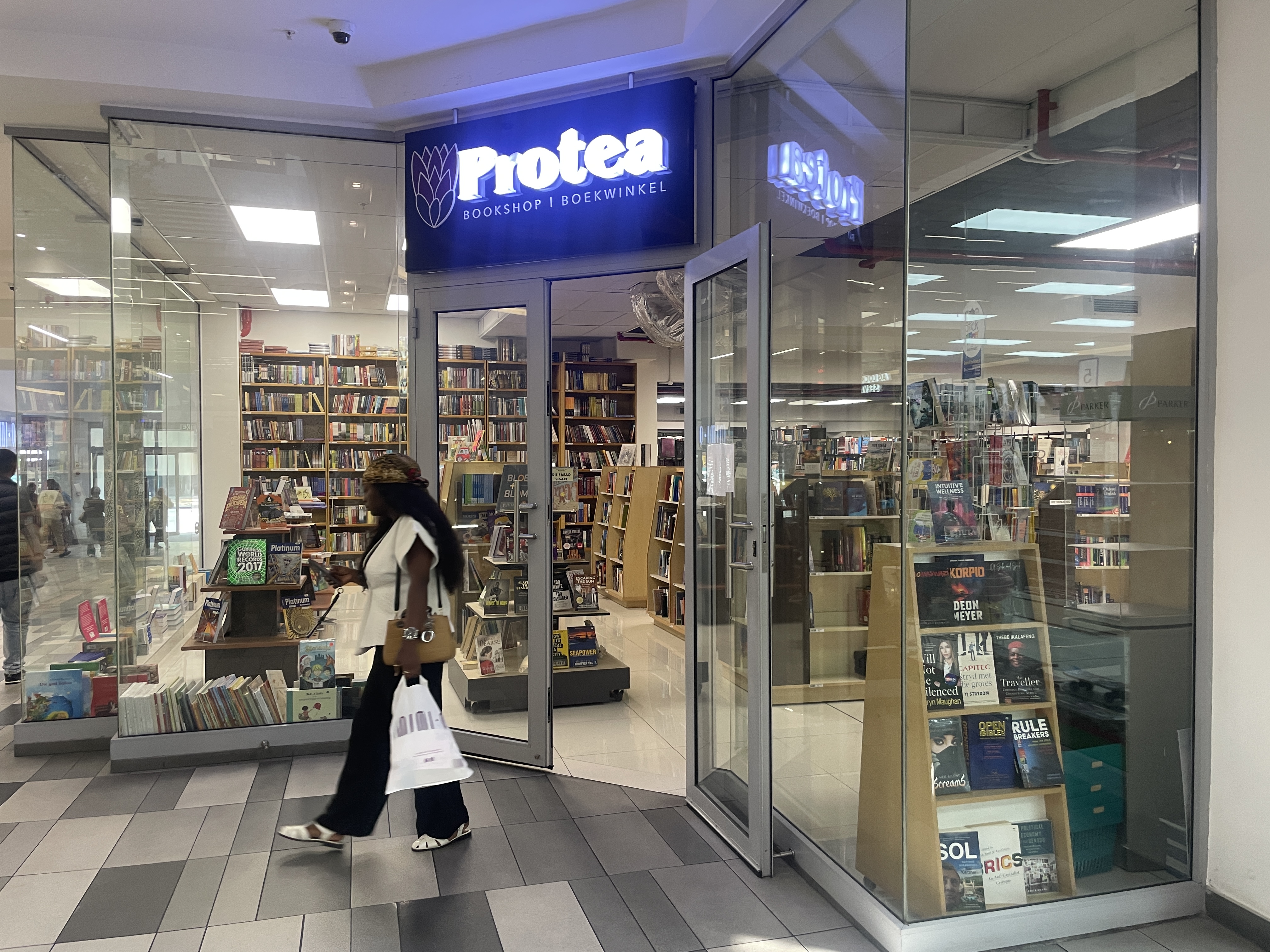 311m² Retail Shops to rent at Stadium On Main in Claremont