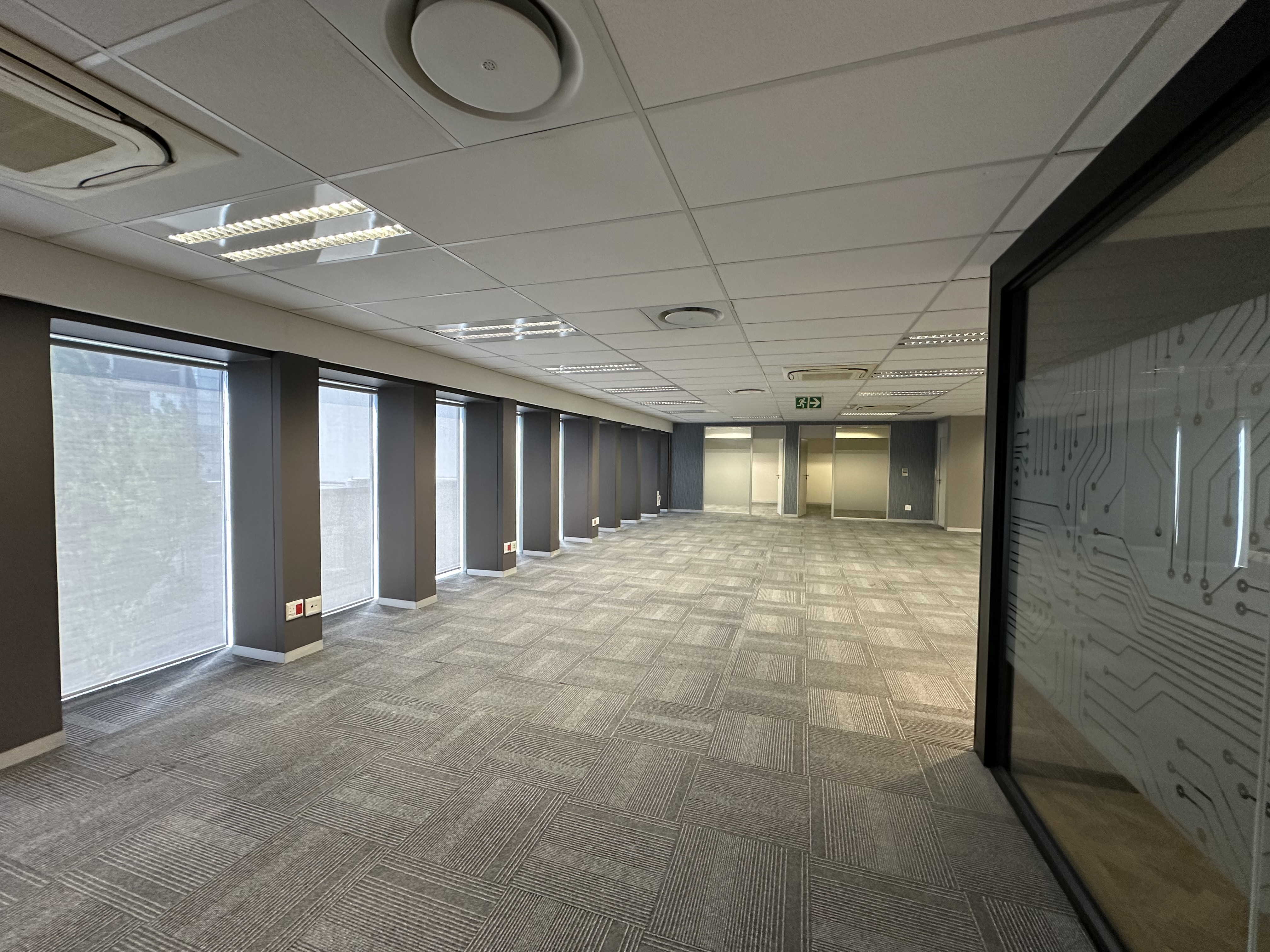 762m² Office Space to rent at Thomas Pattullo in Foreshore
