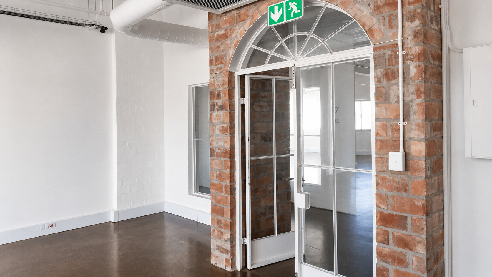 98m² Office Space to rent at Woodland House in Woodstock