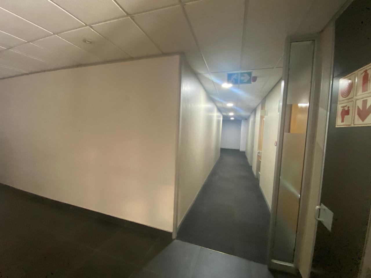 924m² Office Space to rent at Golf Park in Mowbray