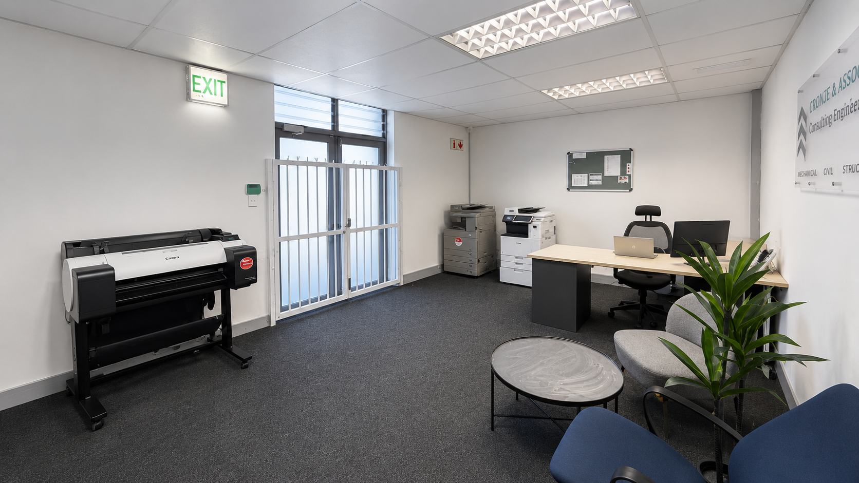 296m² Warehouse to rent at 2 on London in Brackenfell