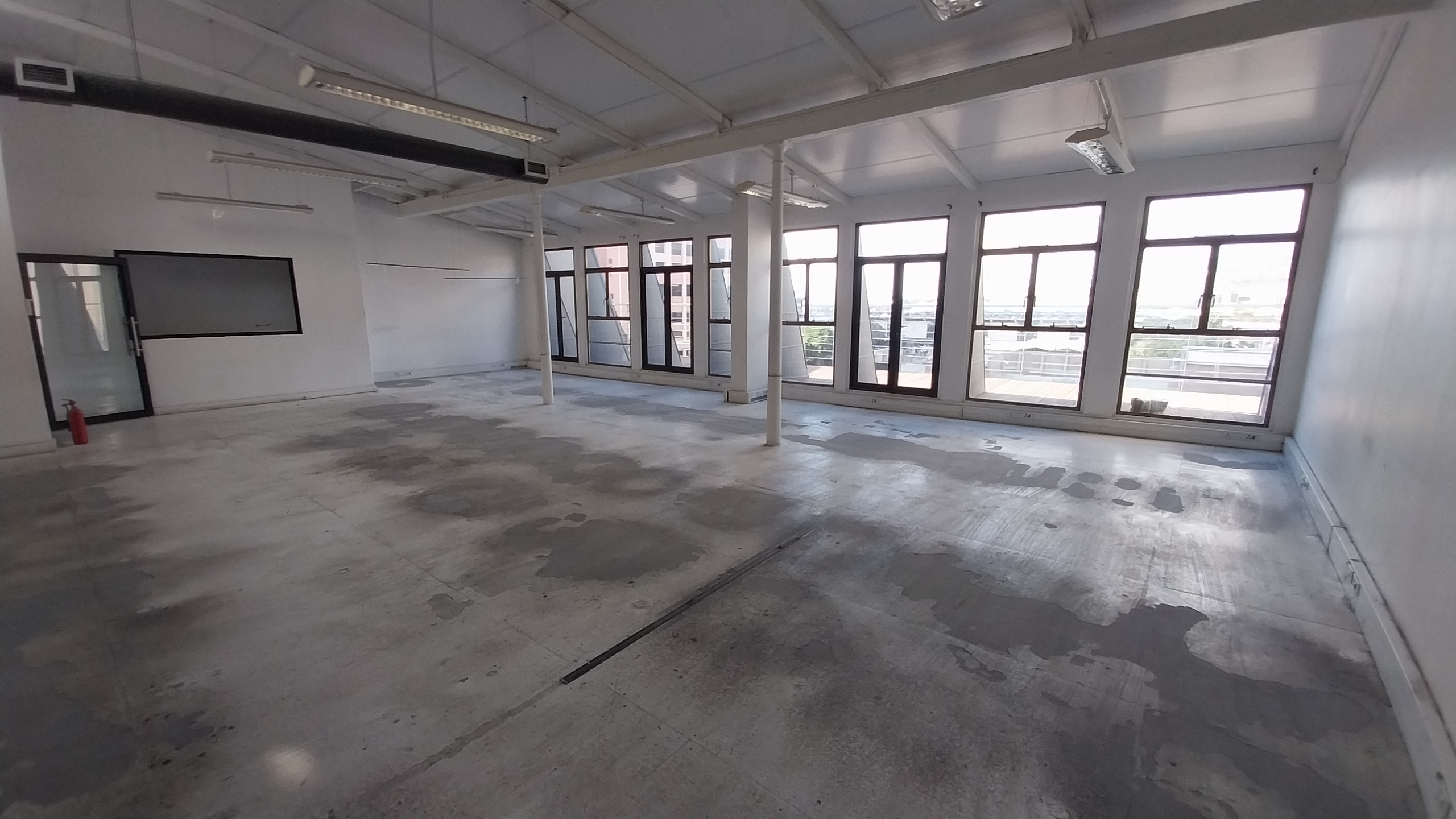 195m² Office Space to rent at 32 St Georges Mall in Cape Town CBD