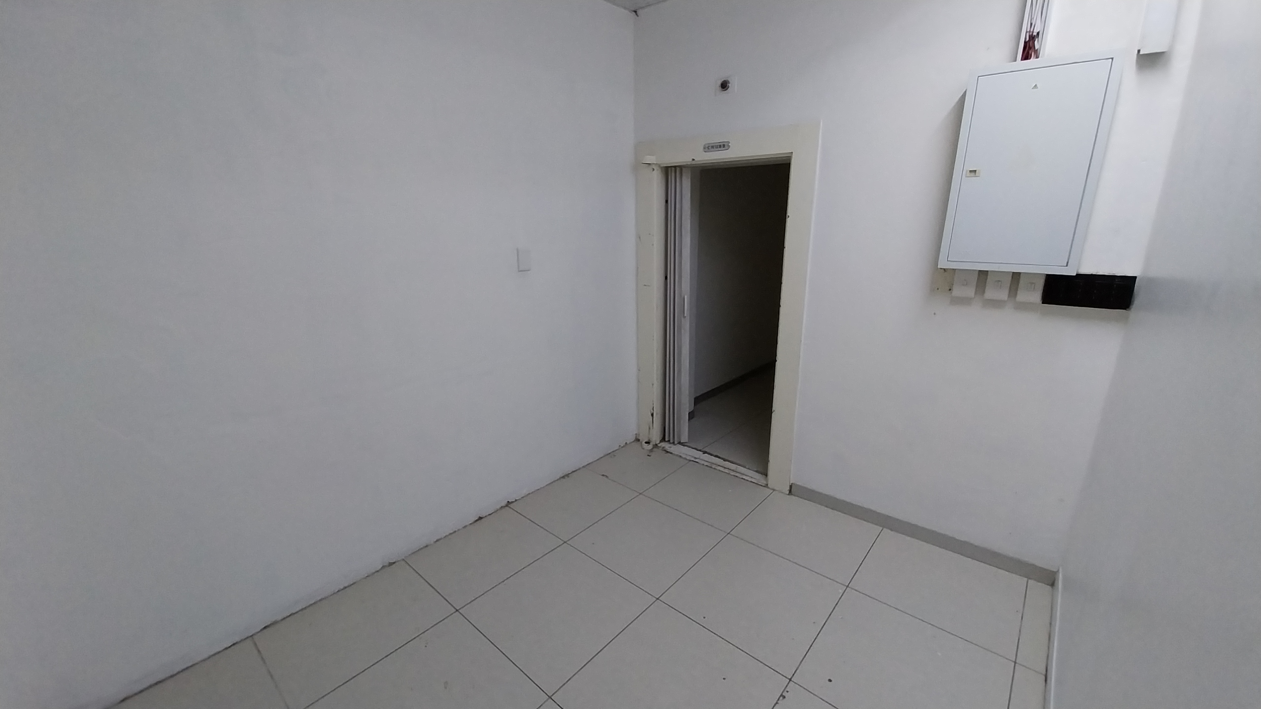 148m² Retail Shops to rent at 32 St Georges Mall in Cape Town CBD