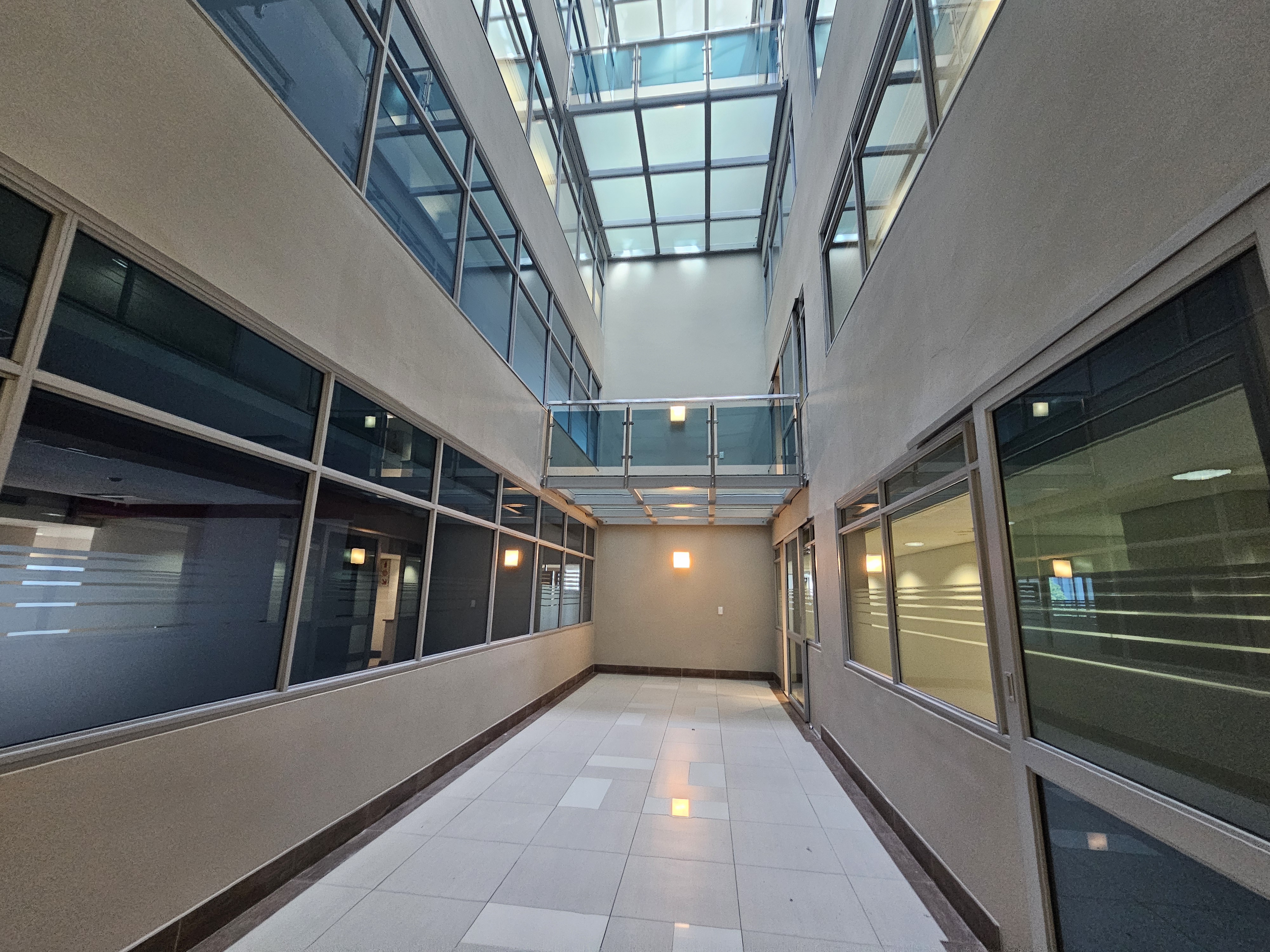 668m² Office Space to rent at 33 On Heerengracht in Cape Town CBD
